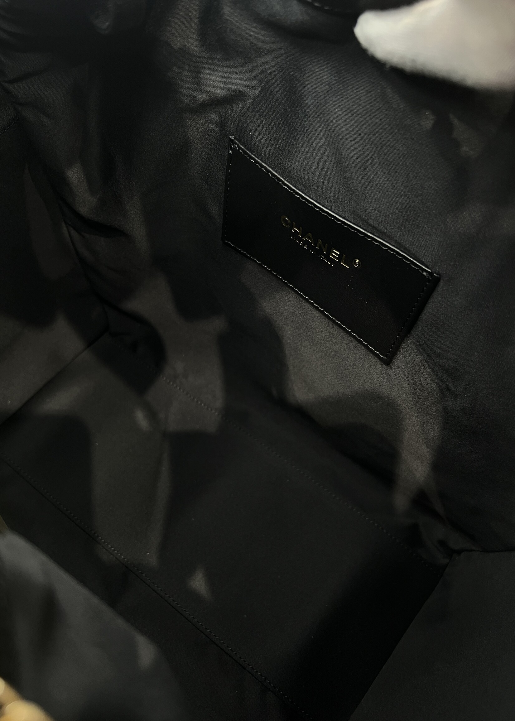 Chanel Chanel 25 Black GHW