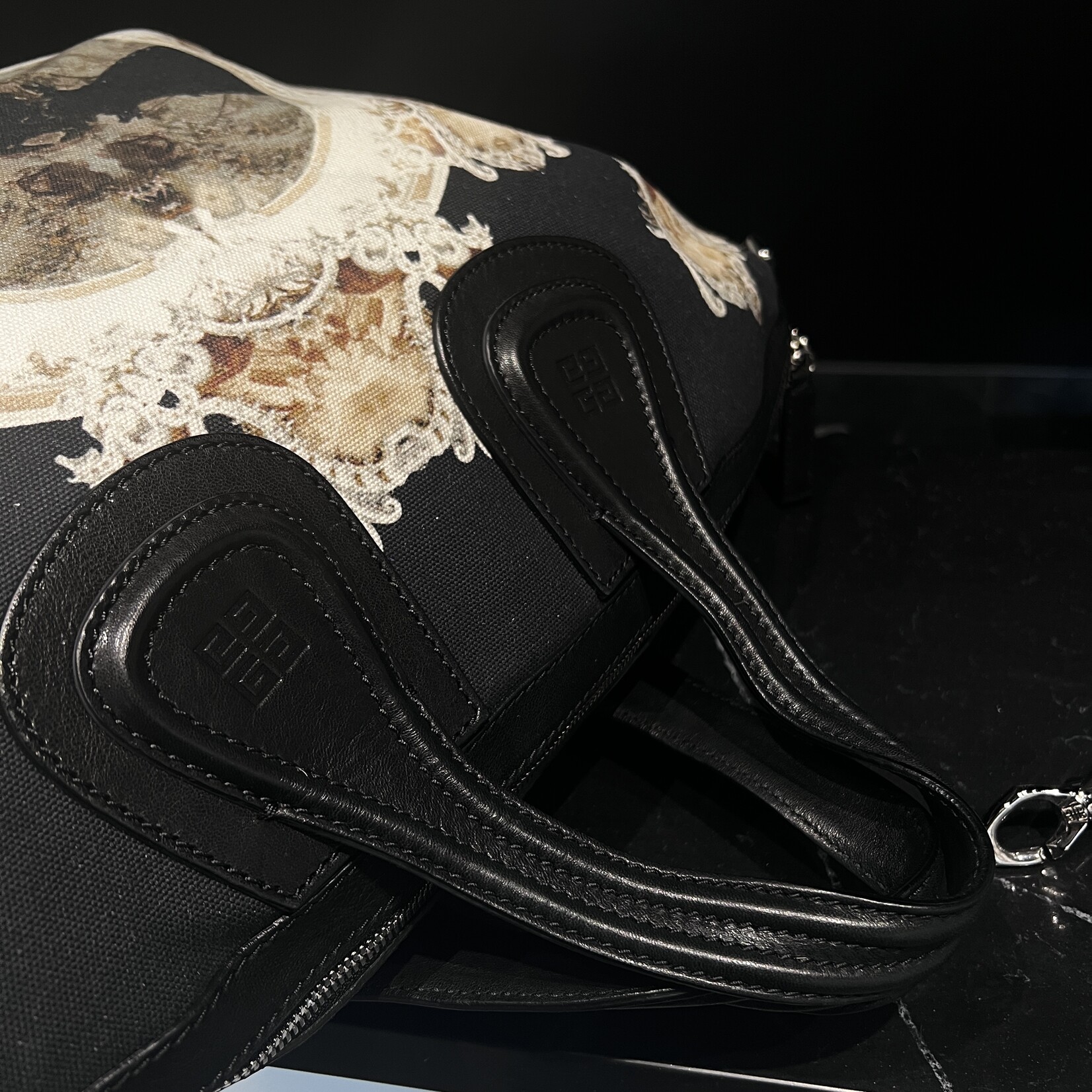 Givenchy Givenchy Cathedral Nightingale Black