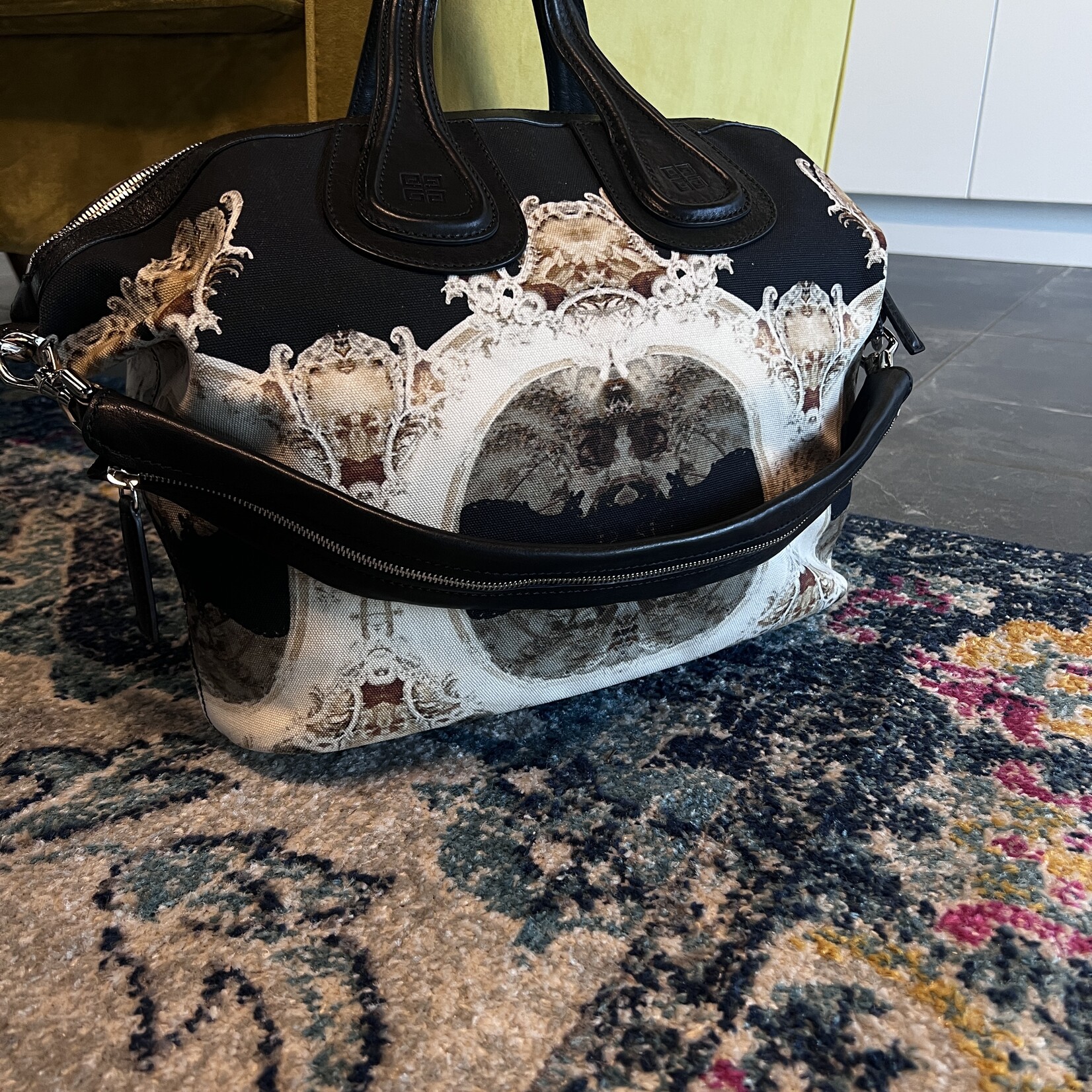 Givenchy Givenchy Cathedral Nightingale Black