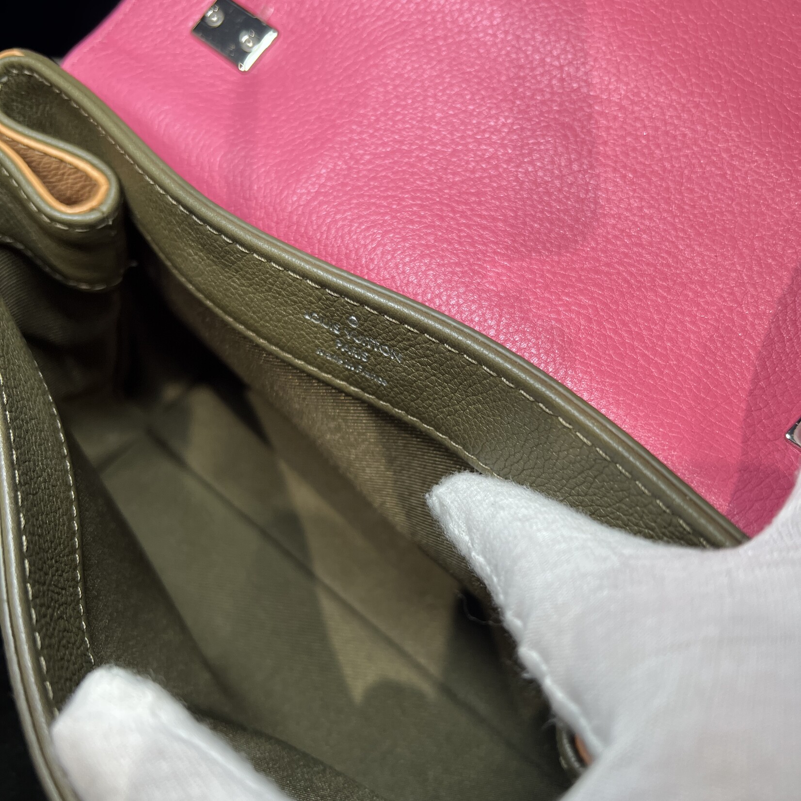 Louis Vuitton Louis Vuitton Lock Me Crossbody