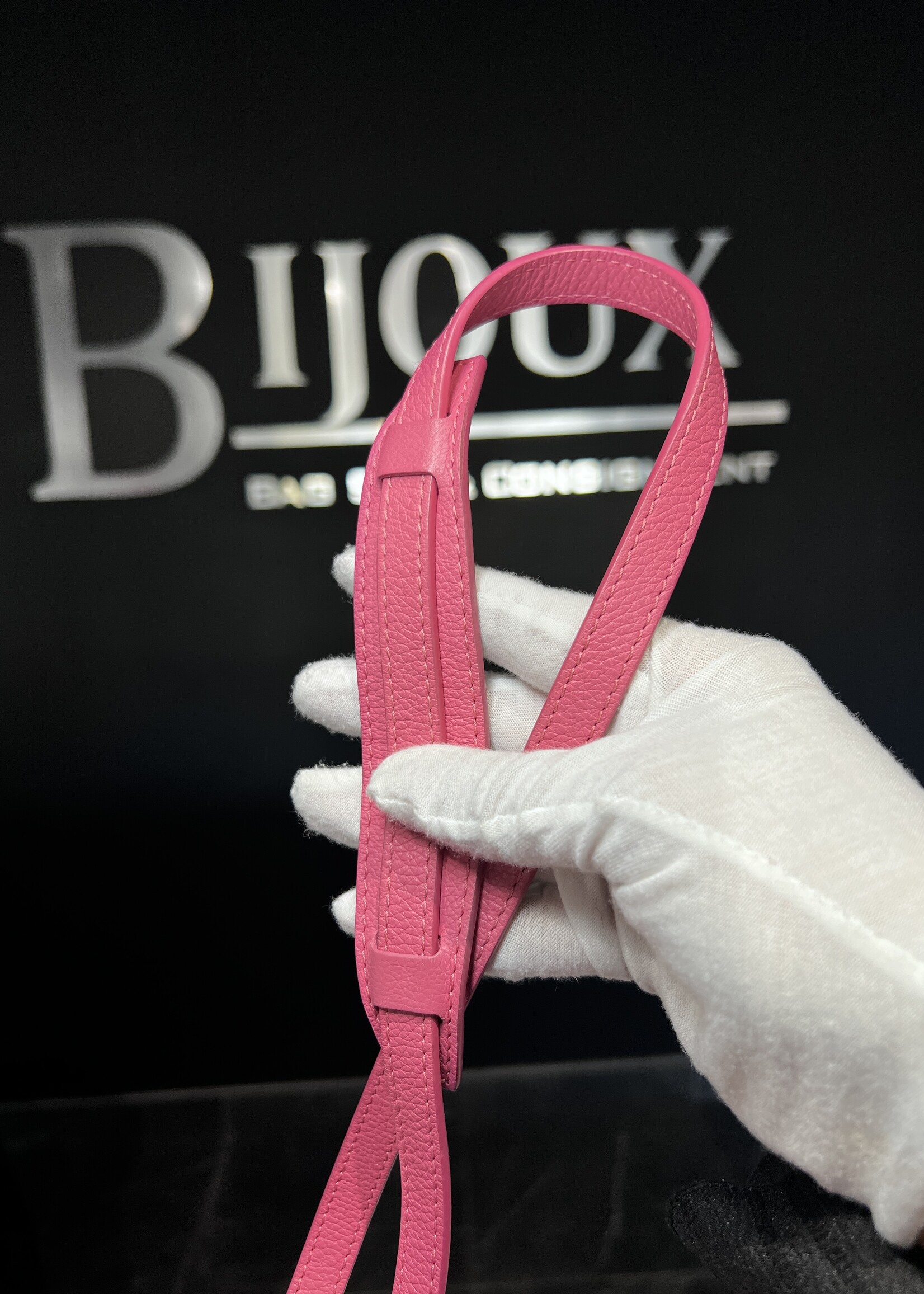 Louis Vuitton Louis Vuitton Lock Me Crossbody