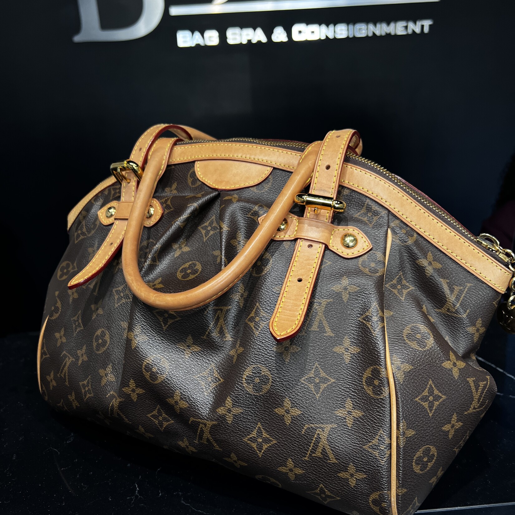 Louis Vuitton Louis Vuitton Tivoli PM