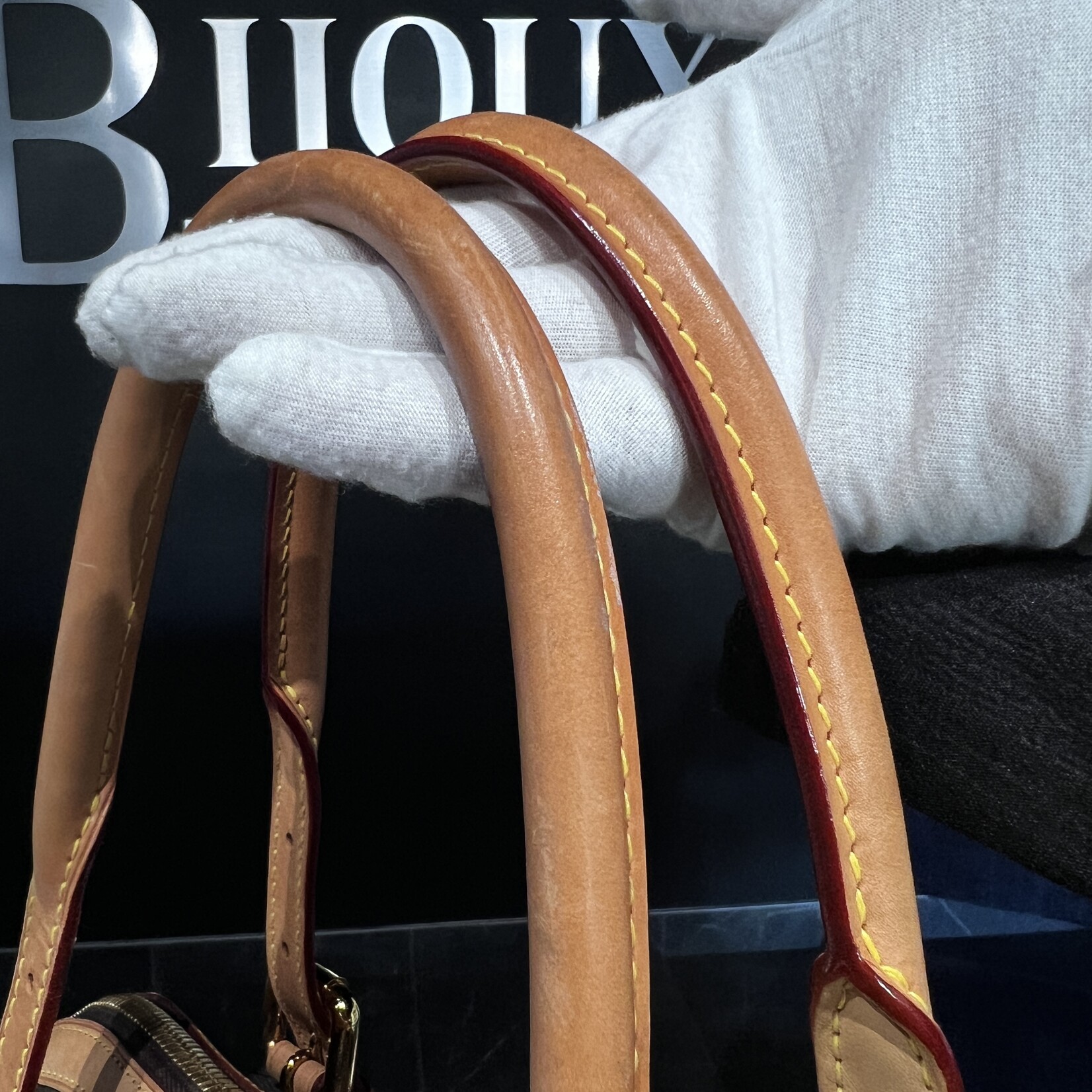 Louis Vuitton Louis Vuitton Tivoli PM