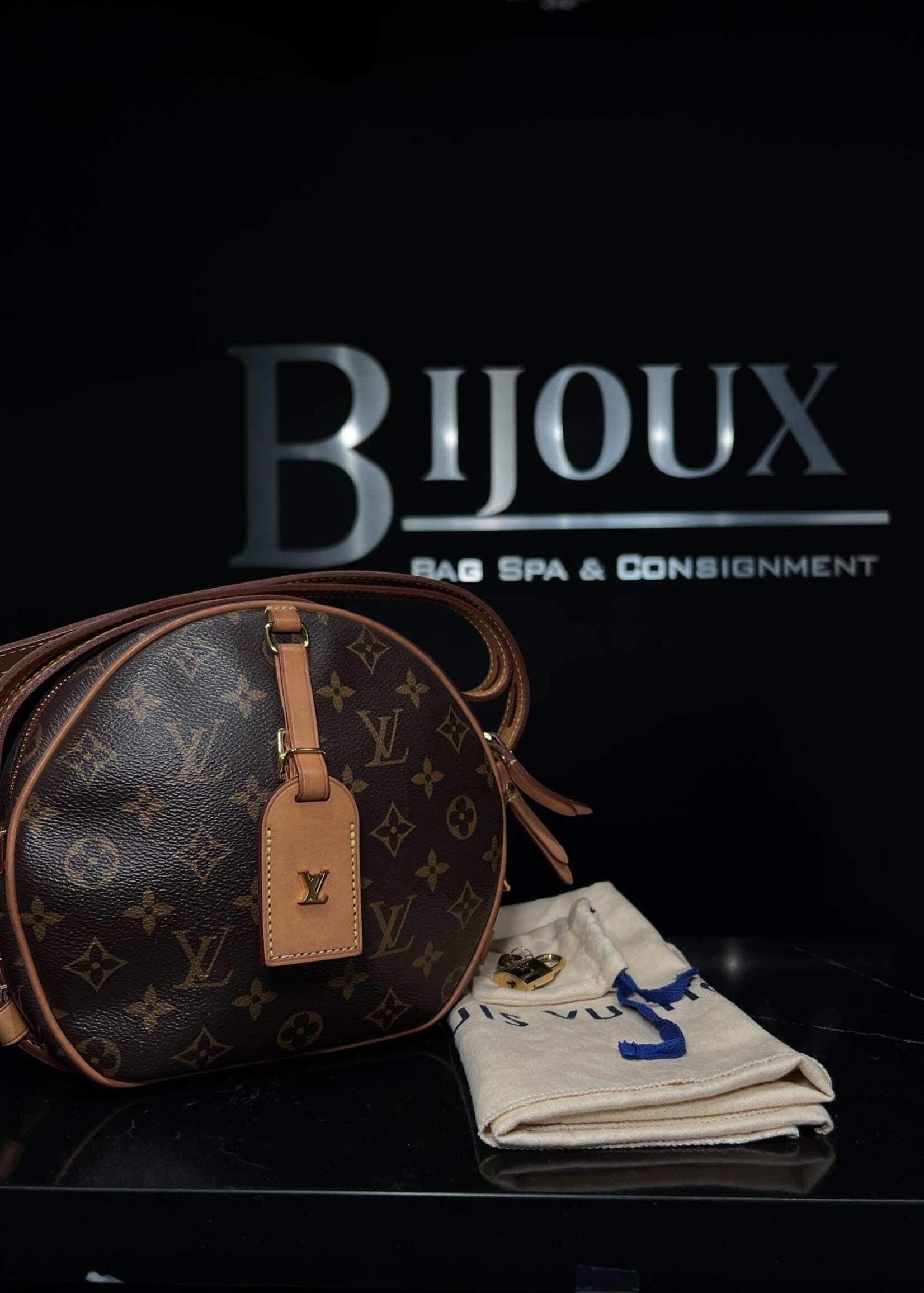 Louis Vuitton SOLD - Louis Vuitton Boite Chapeau