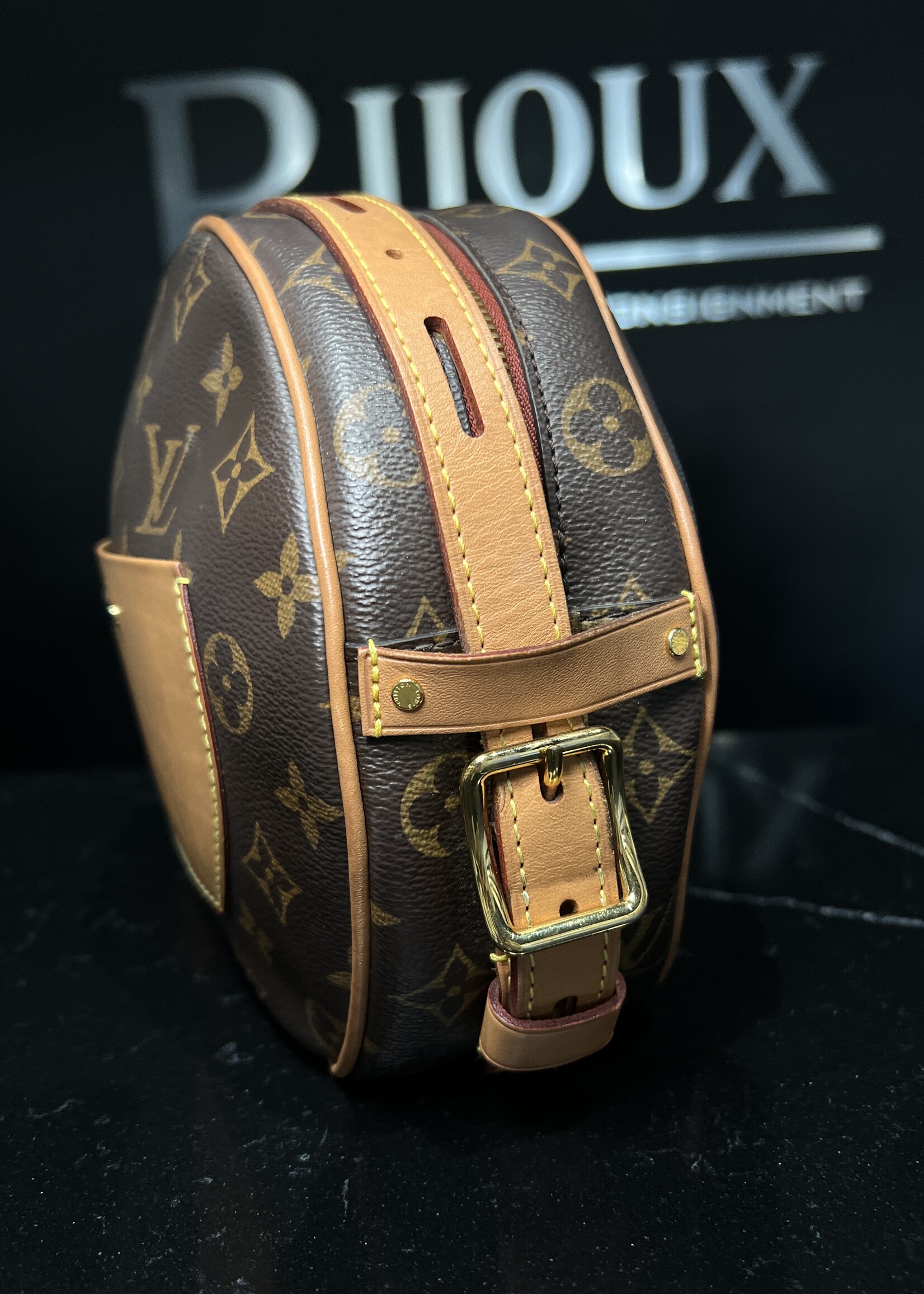 Louis Vuitton SOLD - Louis Vuitton Boite Chapeau