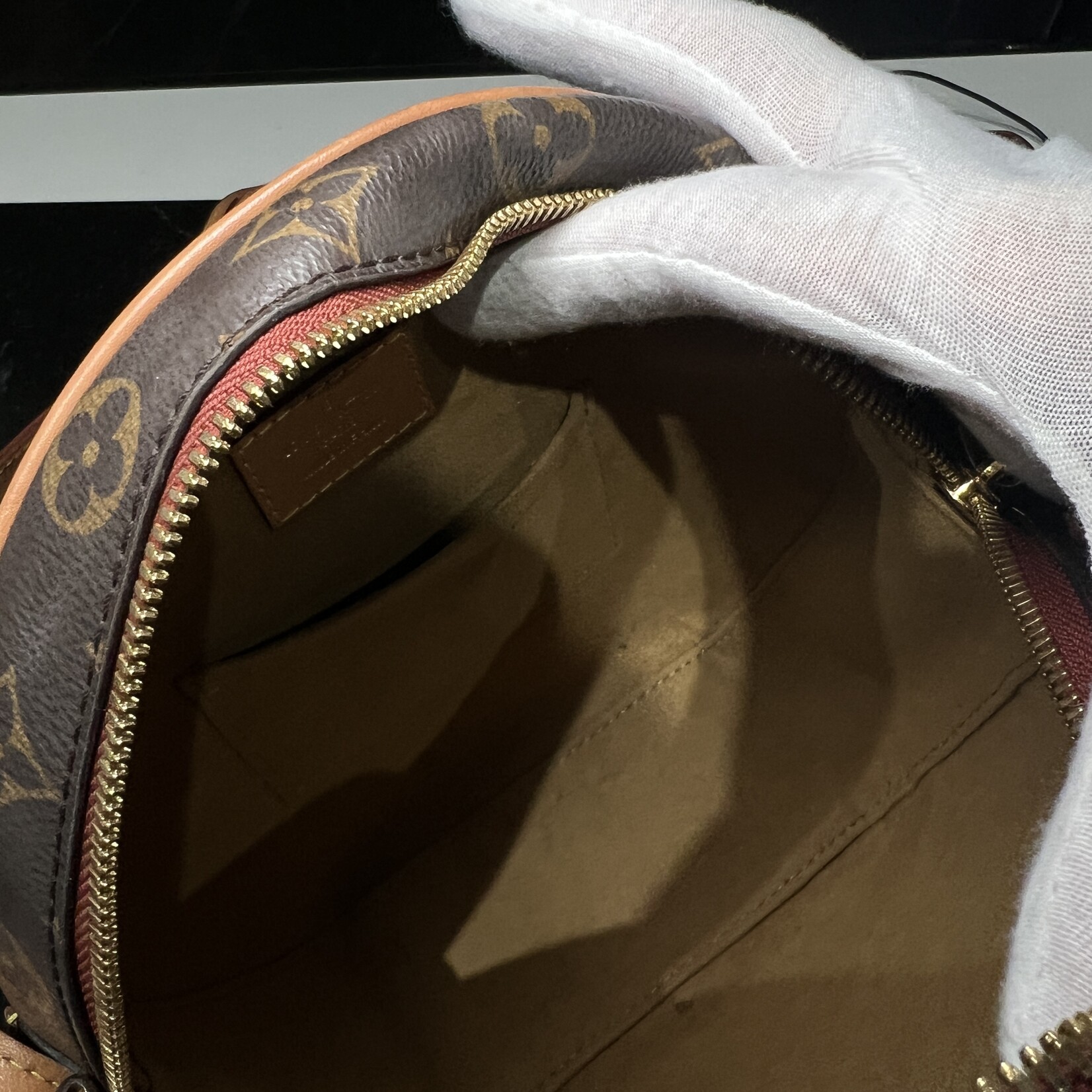 Louis Vuitton Louis Vuitton Boite Chapeau