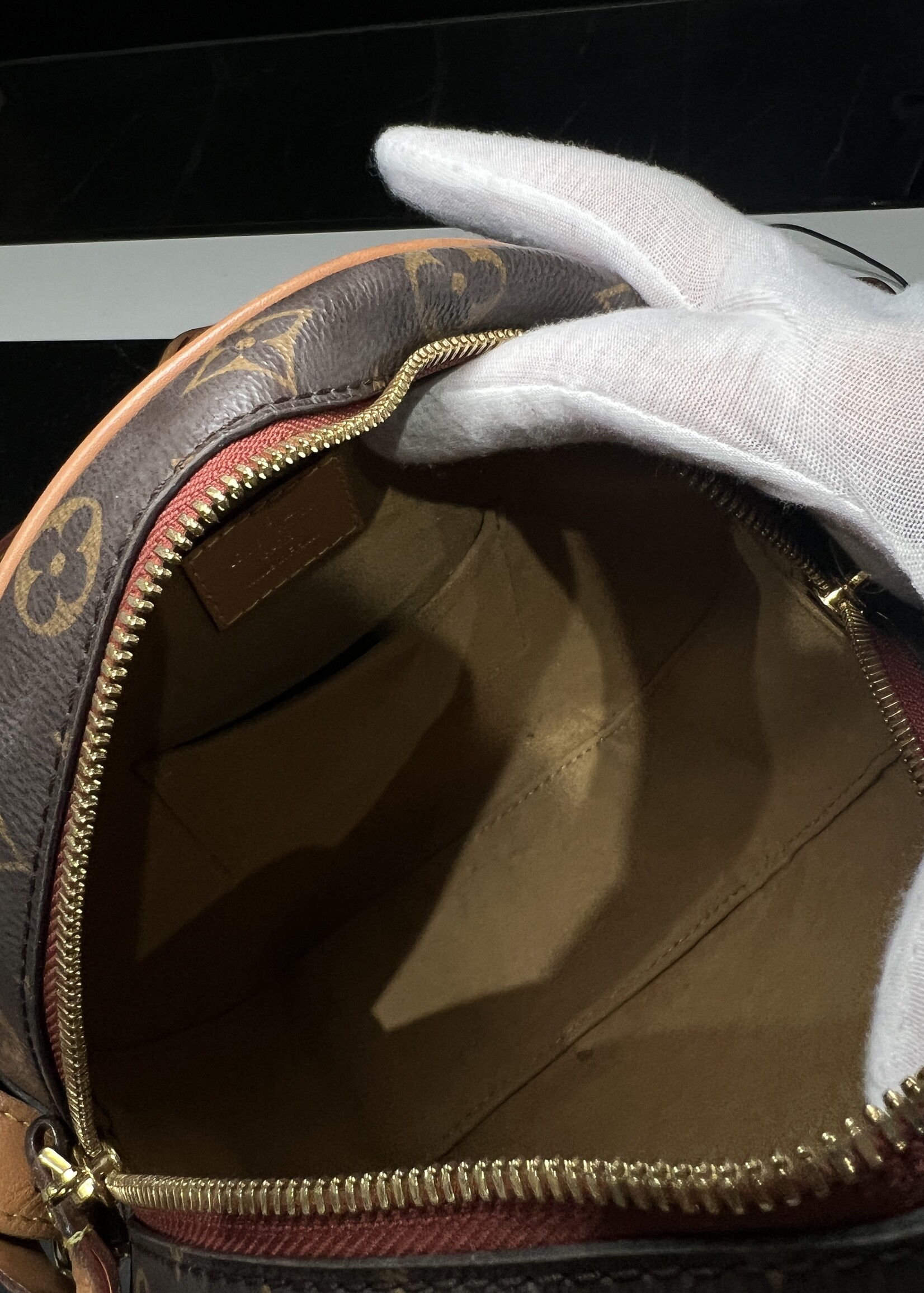 Louis Vuitton SOLD - Louis Vuitton Boite Chapeau