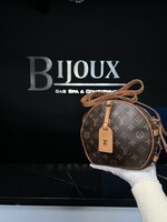 Louis Vuitton SOLD - Louis Vuitton Boite Chapeau