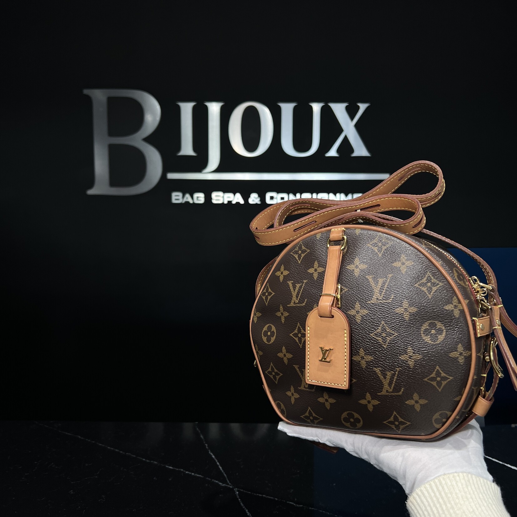 Louis Vuitton Louis Vuitton Boite Chapeau