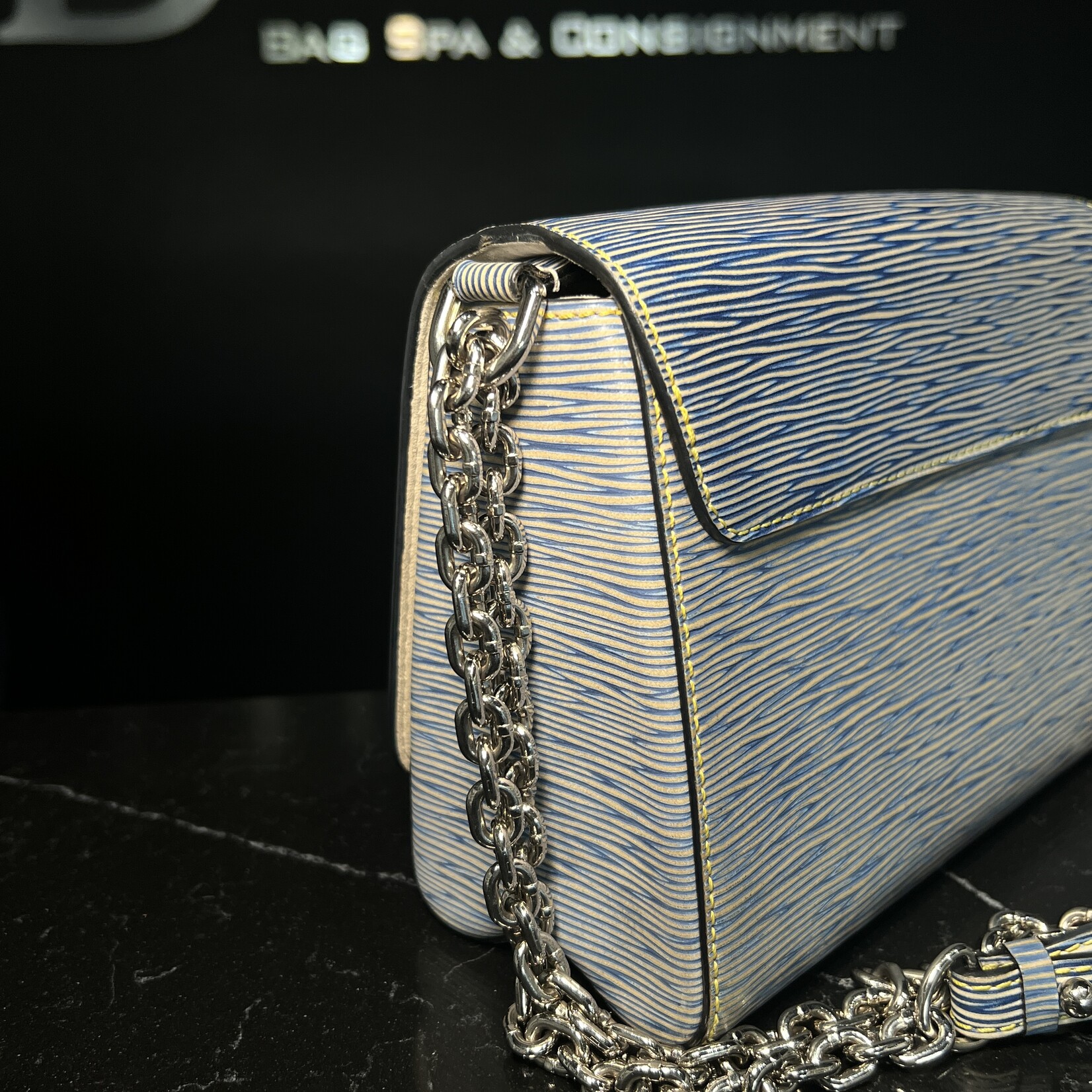 Louis Vuitton Louis Vuitton Twist MM Denim