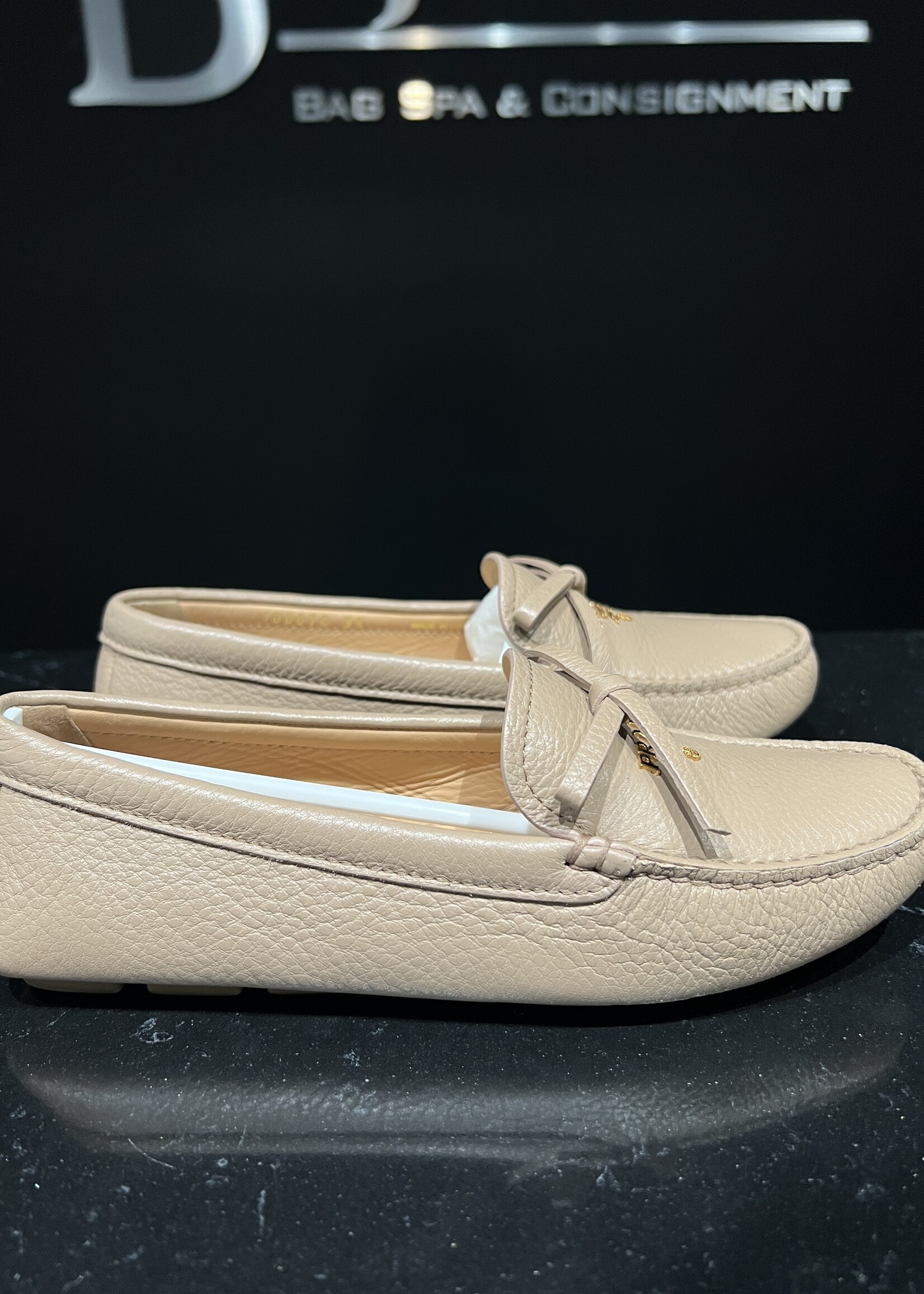 Prada Prada Mocassins Loafers 35