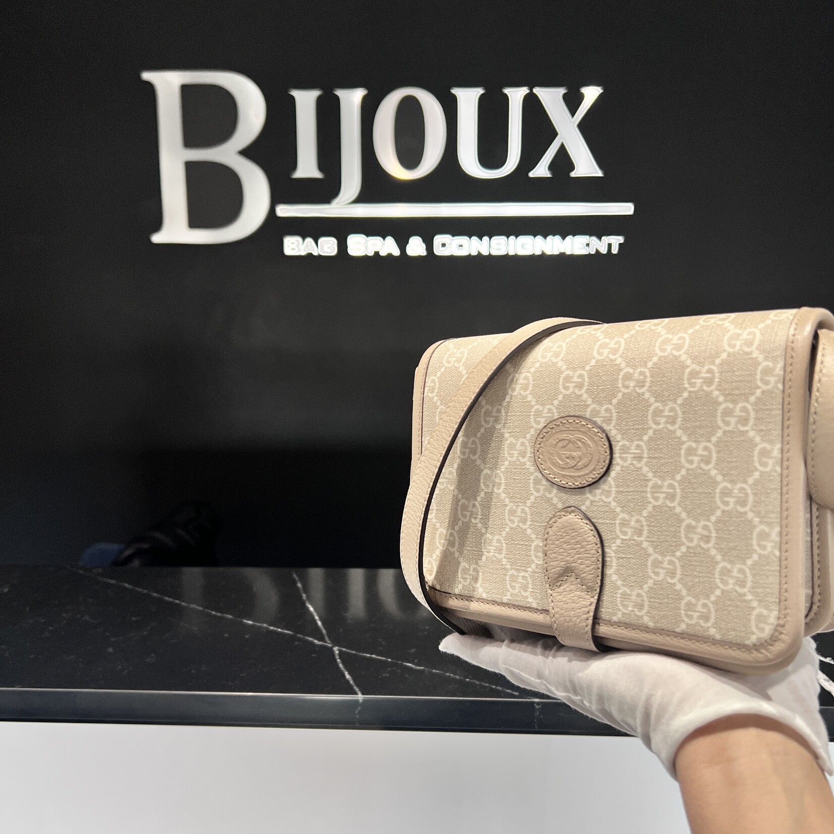 Gucci Gucci Supreme Crossbody Dollar Bag