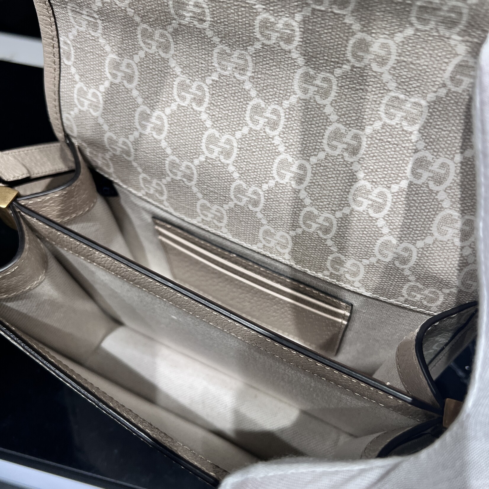 Gucci Gucci Supreme Crossbody Dollar Bag