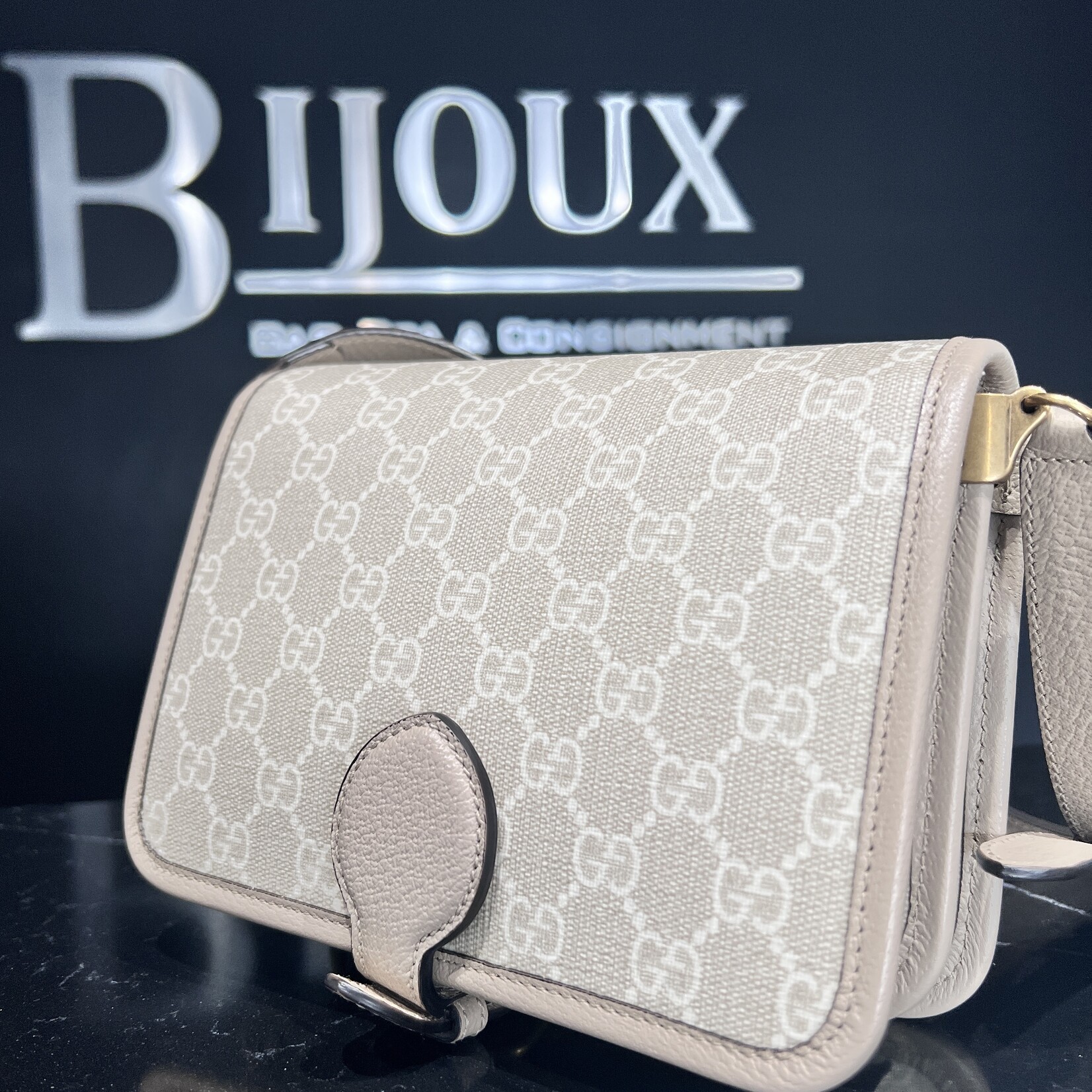 Gucci Gucci Supreme Crossbody Dollar Bag