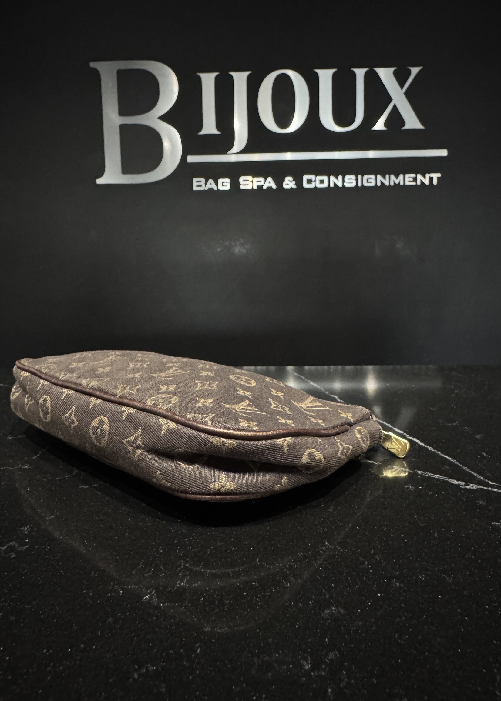 Louis Vuitton Louis Vuitton Mini Lin Bucket PM Pouch