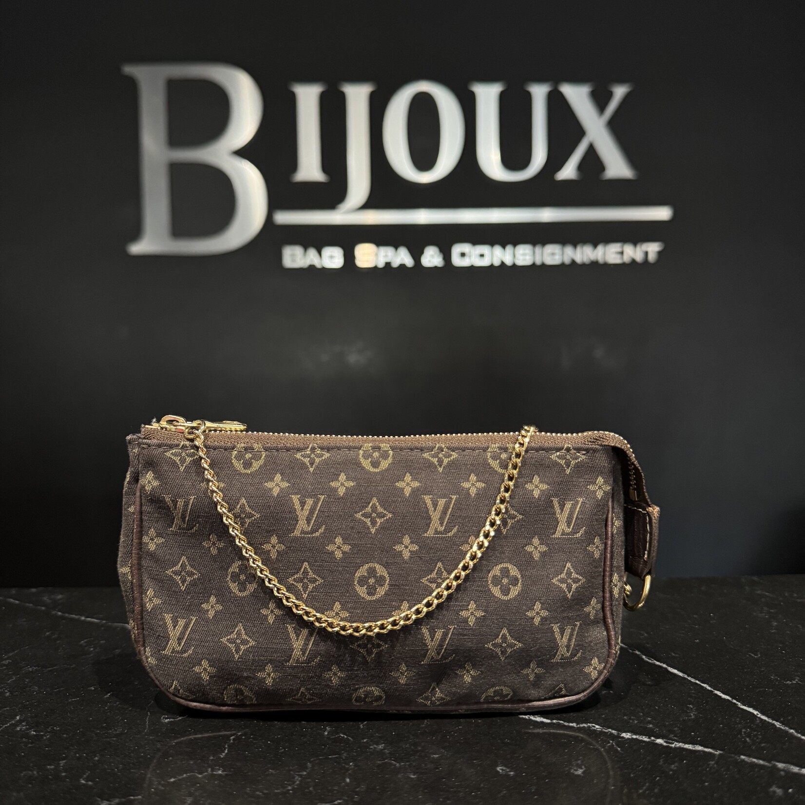 Louis Vuitton Louis Vuitton Mini Lin Bucket PM Pouch