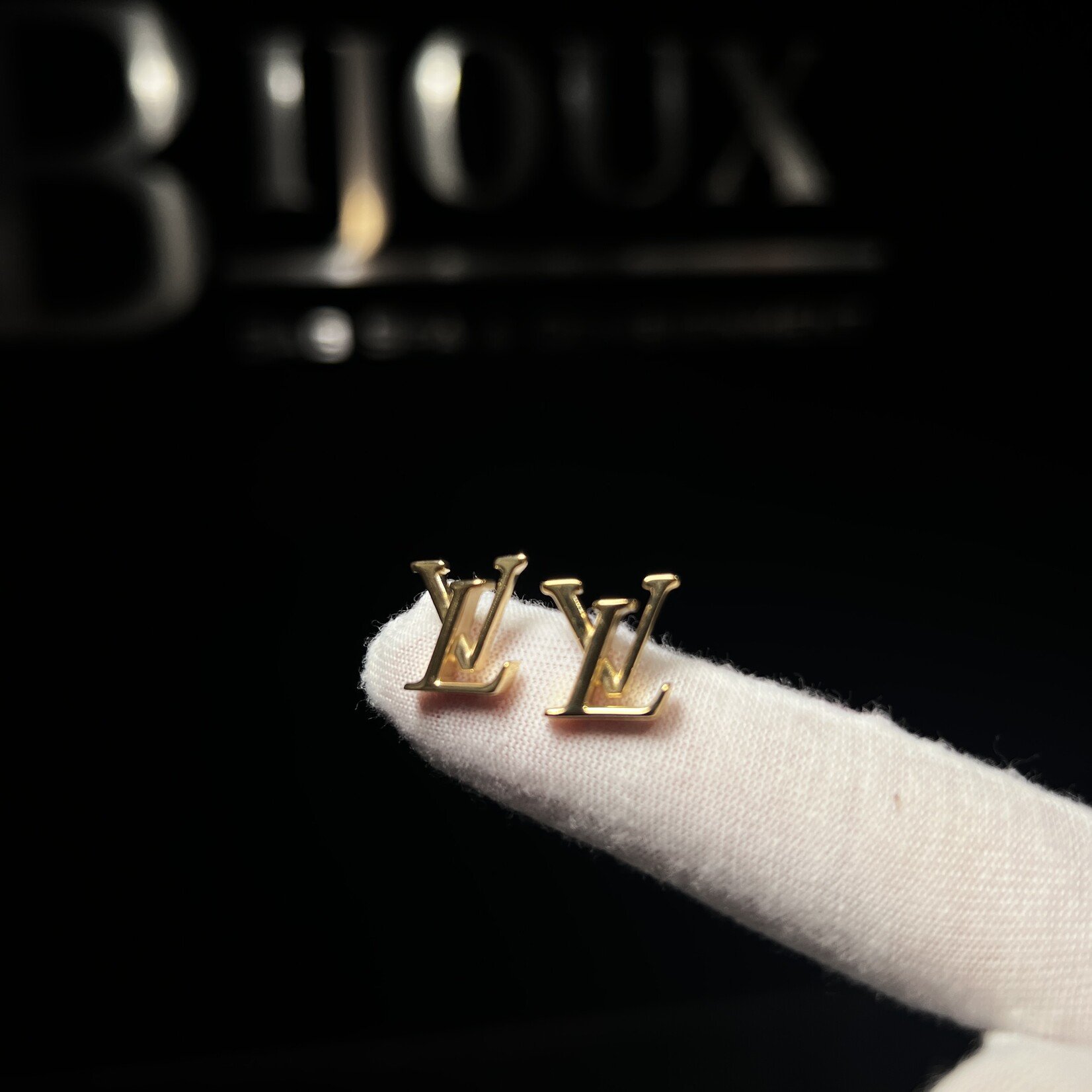 Louis Vuitton Louis Vuitton Stud Logo Earrings