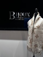 Louis Vuitton SOLD - Louis Vuitton Reikjavik Cashmere Scraf