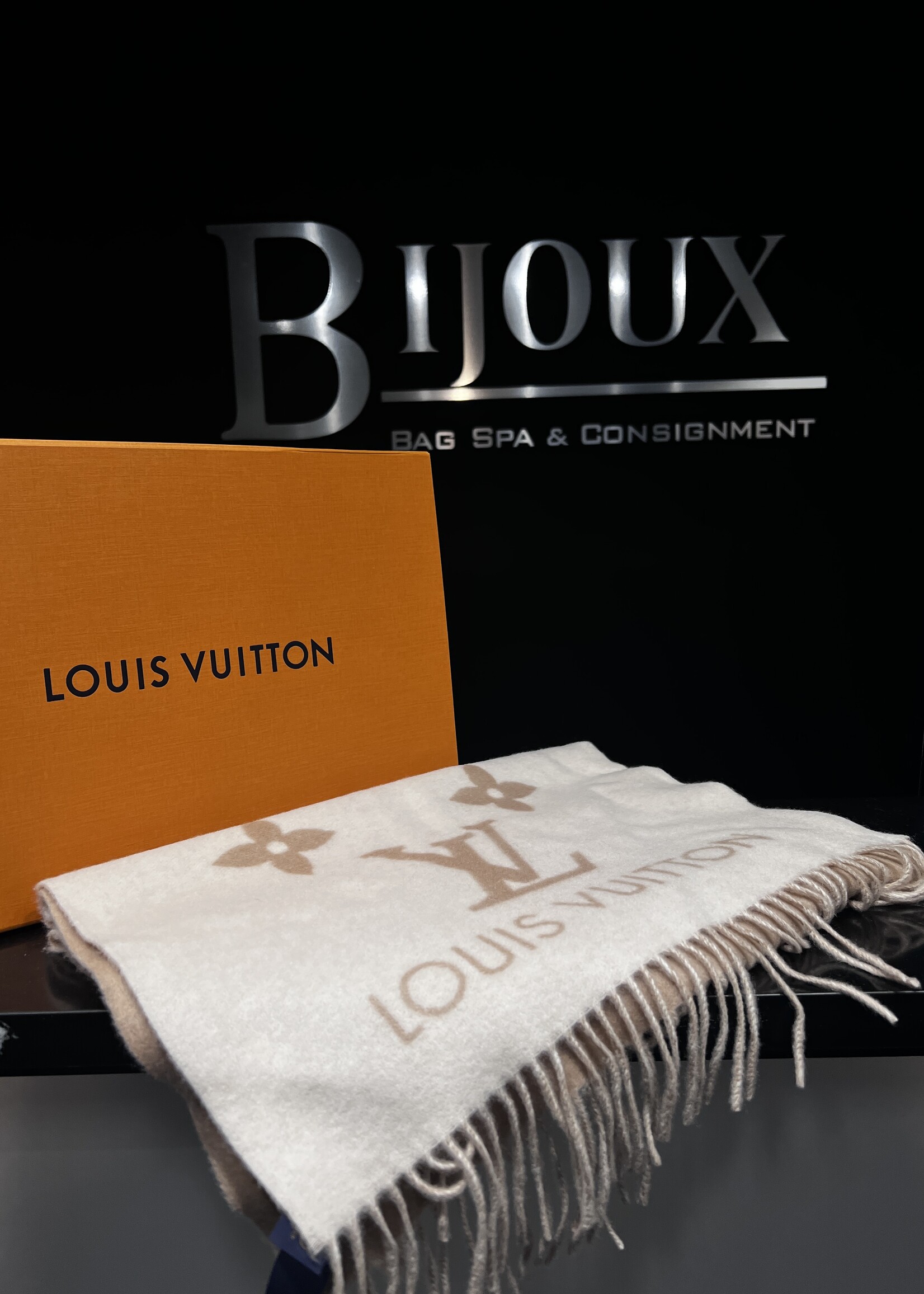 Louis Vuitton SOLD - Louis Vuitton Reikjavik Cashmere Scraf