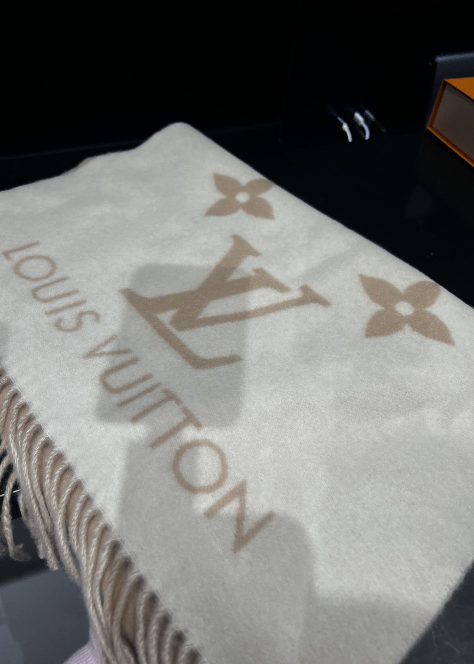 Louis Vuitton SOLD - Louis Vuitton Reikjavik Cashmere Scraf