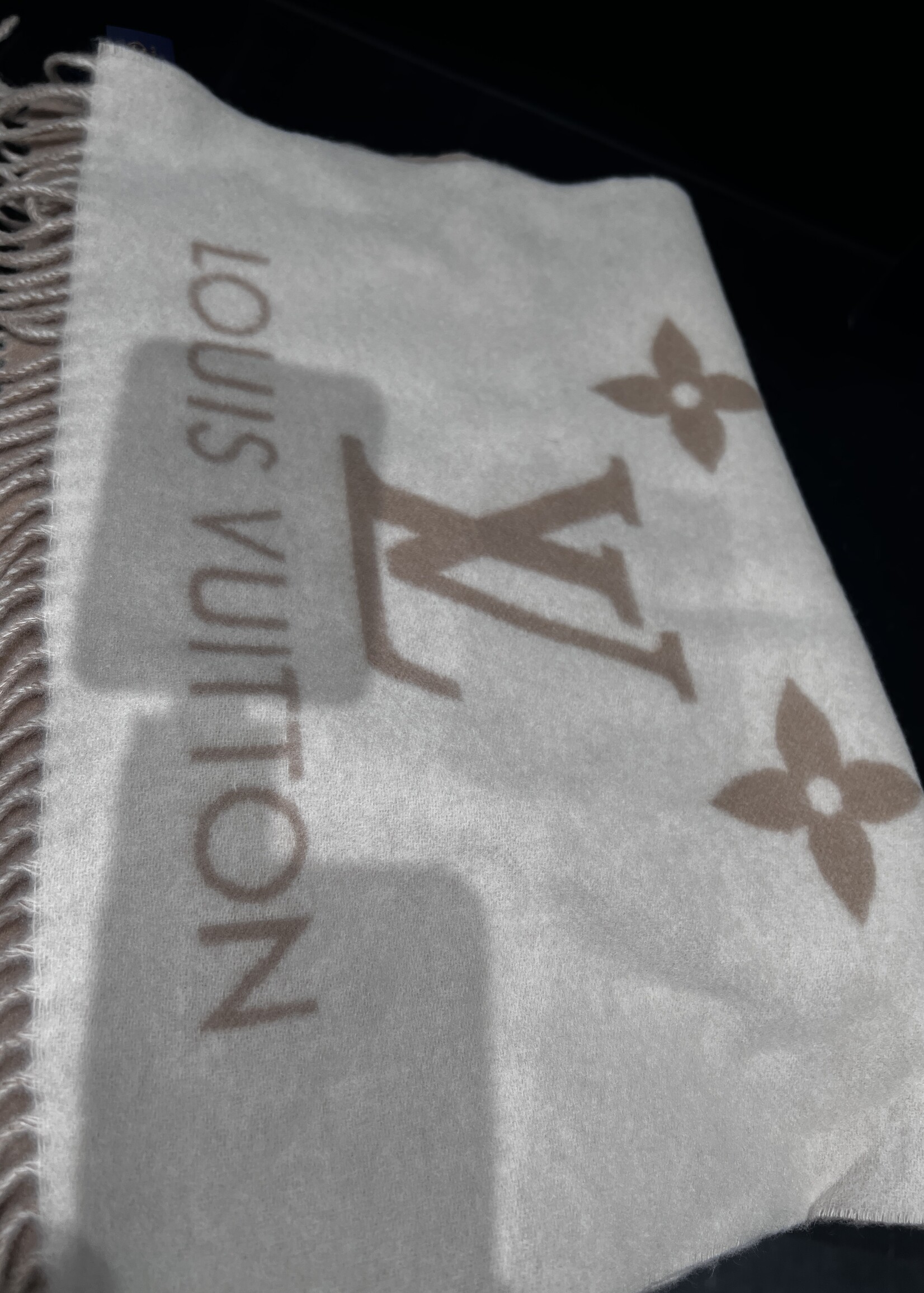 Louis Vuitton SOLD - Louis Vuitton Reikjavik Cashmere Scraf