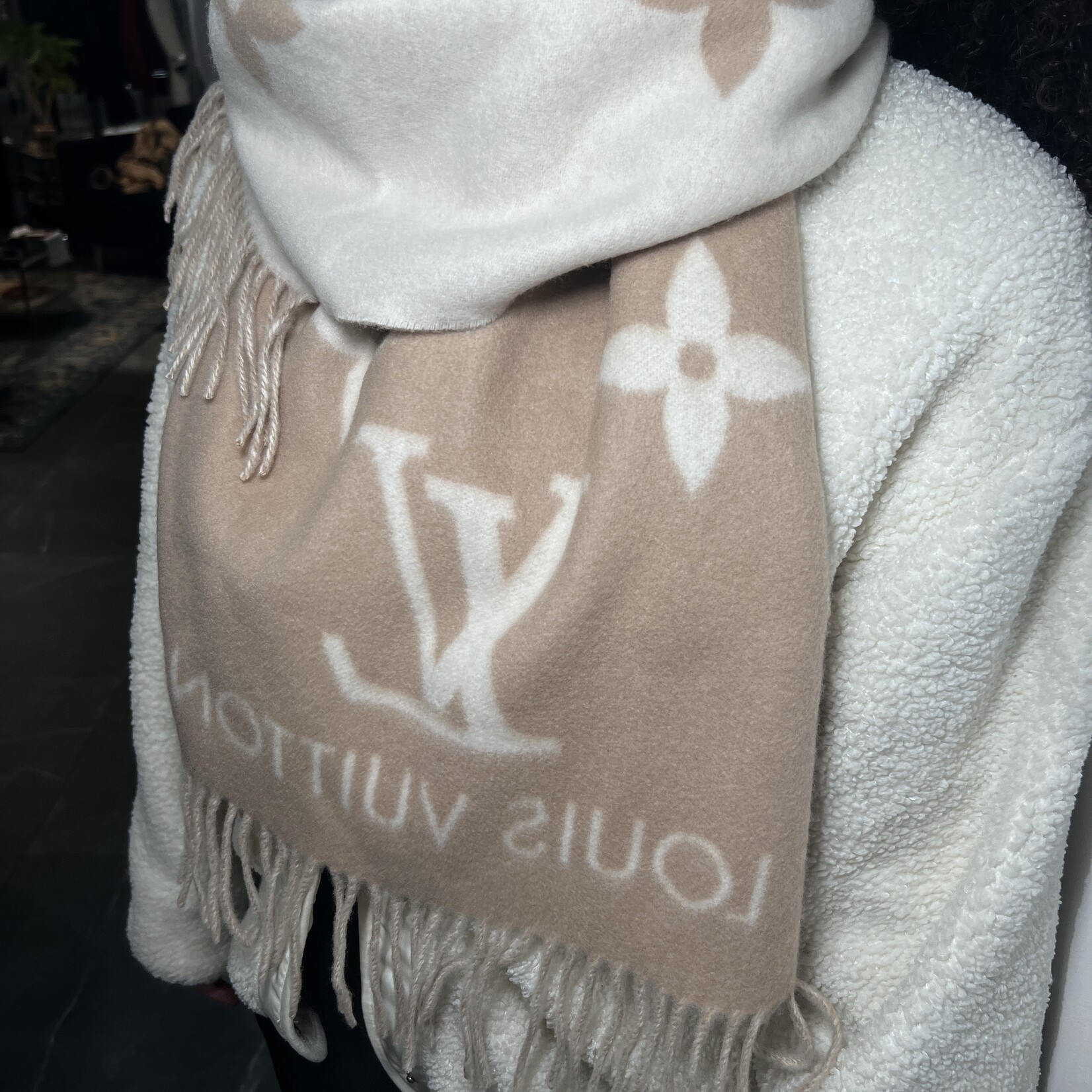 Louis Vuitton Louis Vuitton Reikjavik Cashmere Scraf