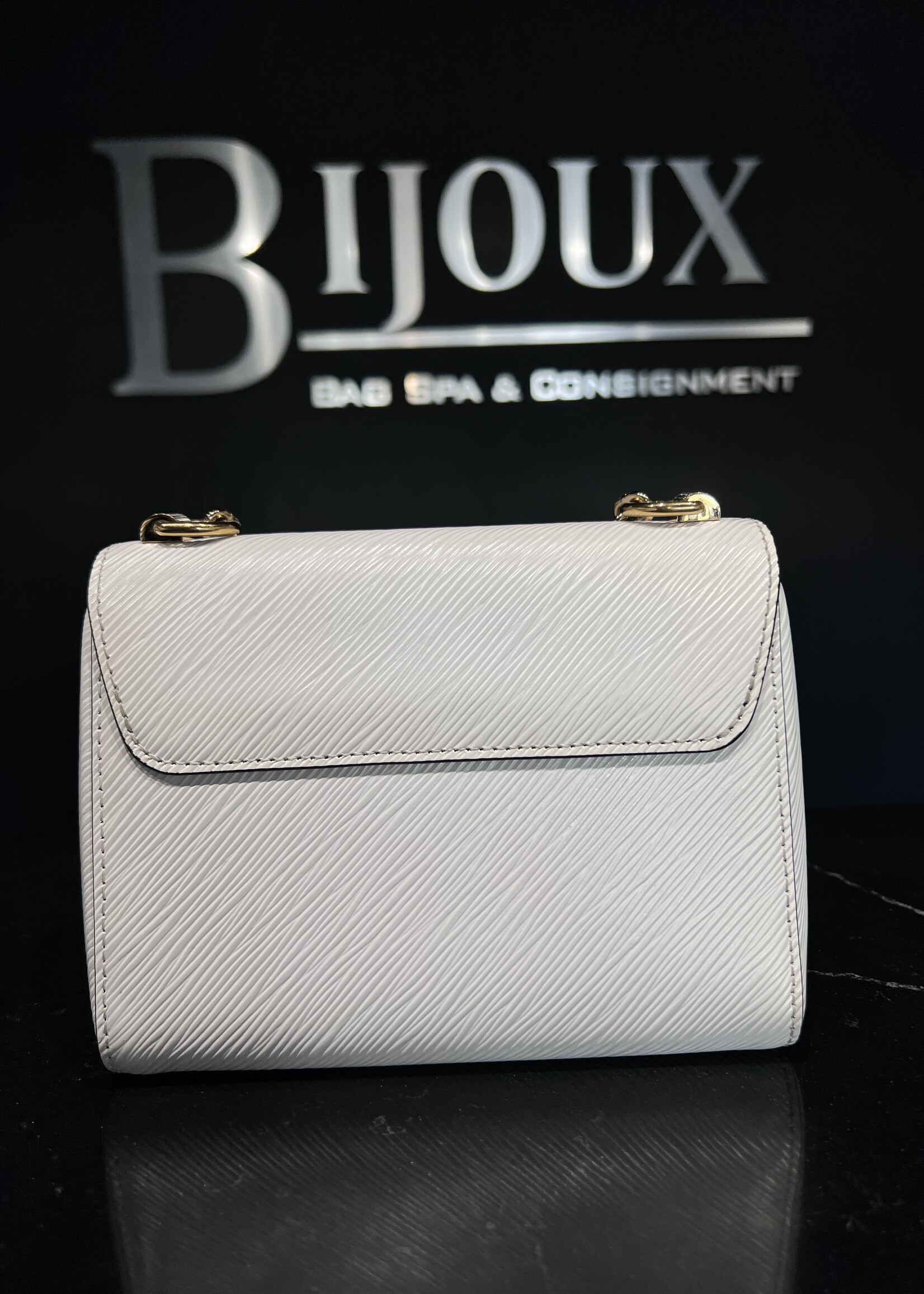 Louis Vuitton SOLD - Louis Vuitton Twist PM White