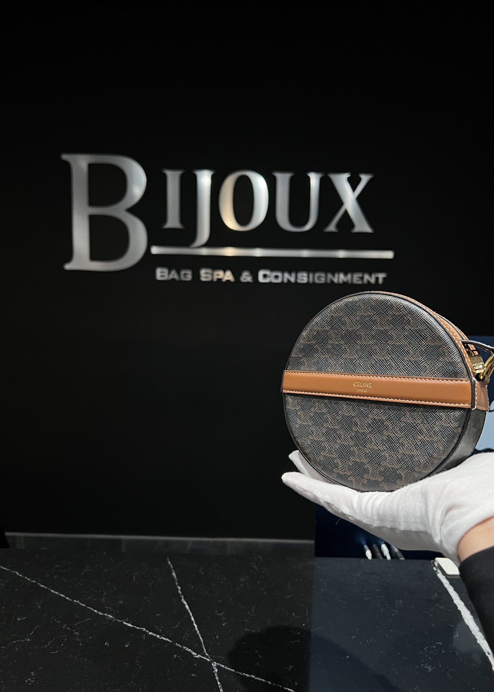 Celine Celine Bandouliere Round Bag