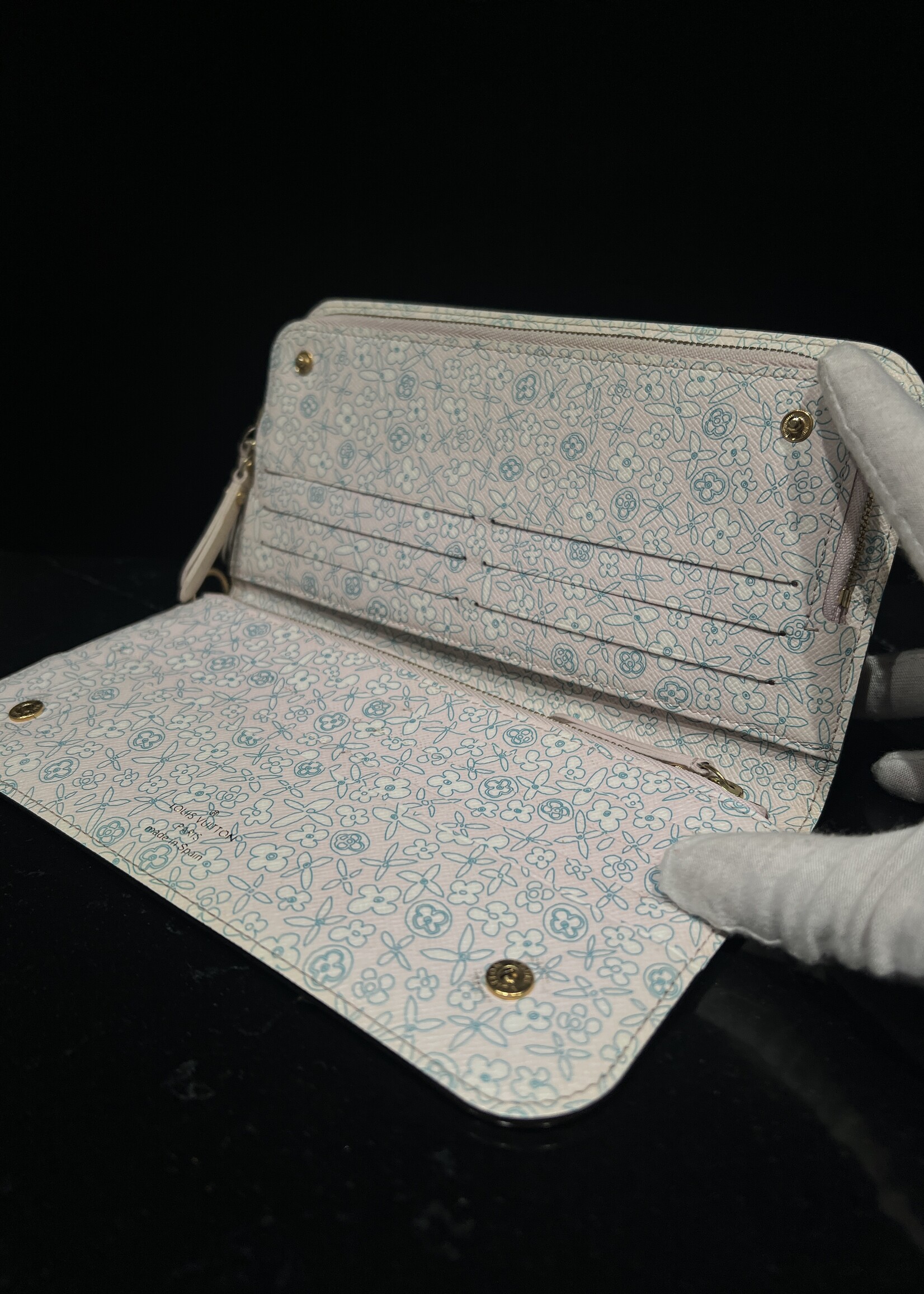 Louis Vuitton Louis Vuitton Monogram Fleuri Insolite Wallet Rose