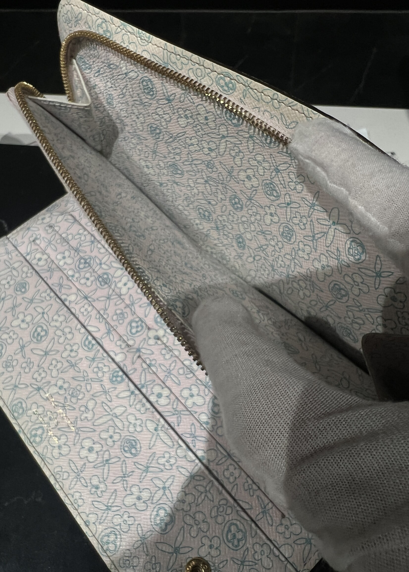 Louis Vuitton Louis Vuitton Monogram Fleuri Insolite Wallet Rose