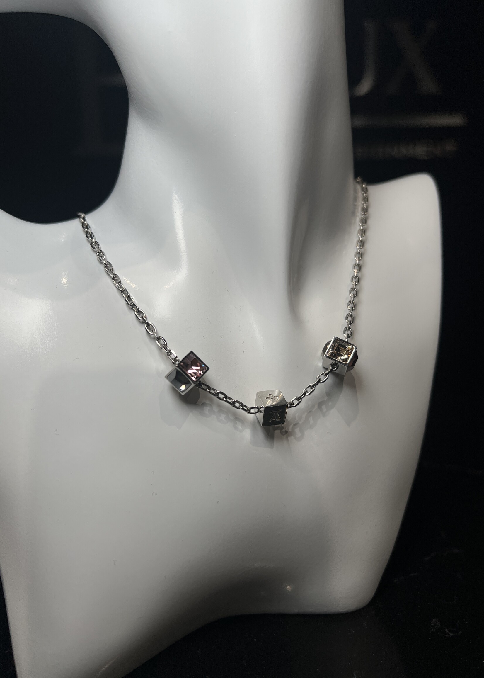 Louis Vuitton Louis Vuitton Gamble Drop Necklace