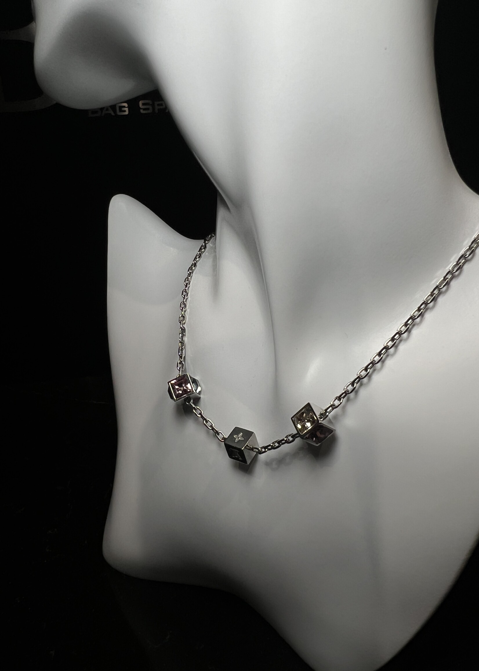 Louis Vuitton Louis Vuitton Gamble Drop Necklace