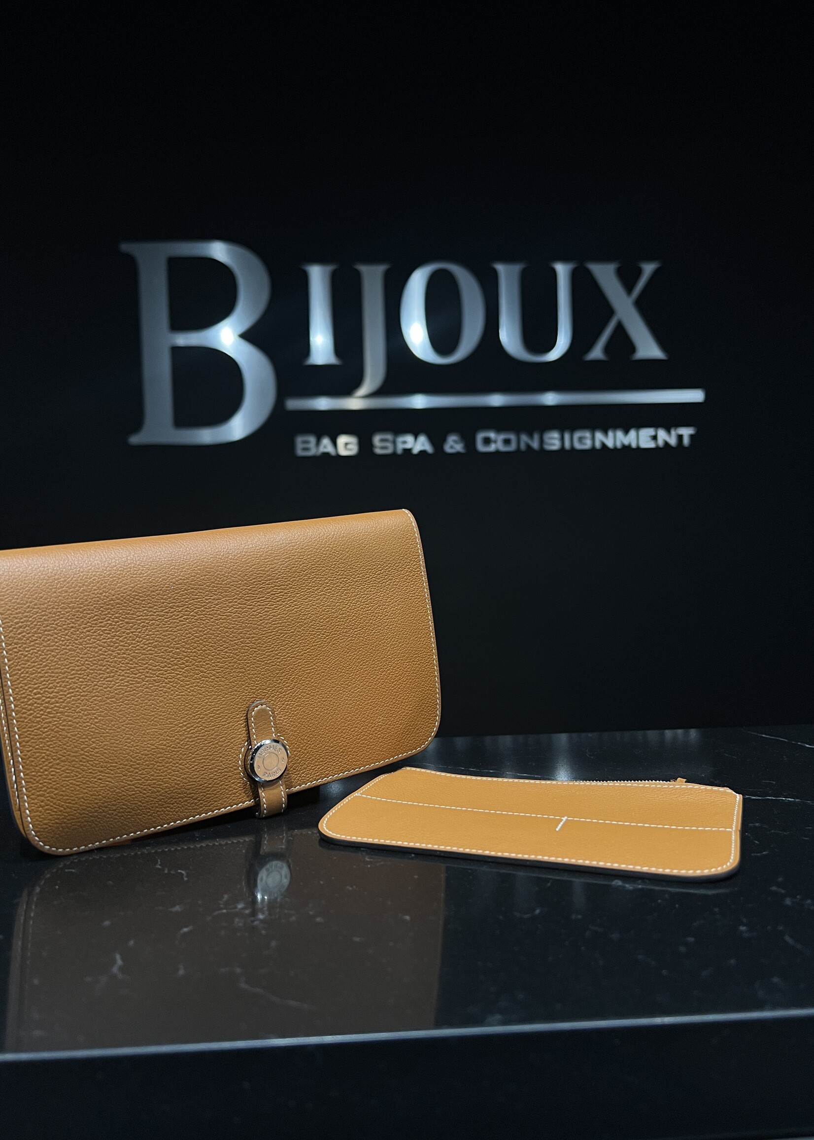Hermes SOLD - Hermes Dogon Duo Wallet