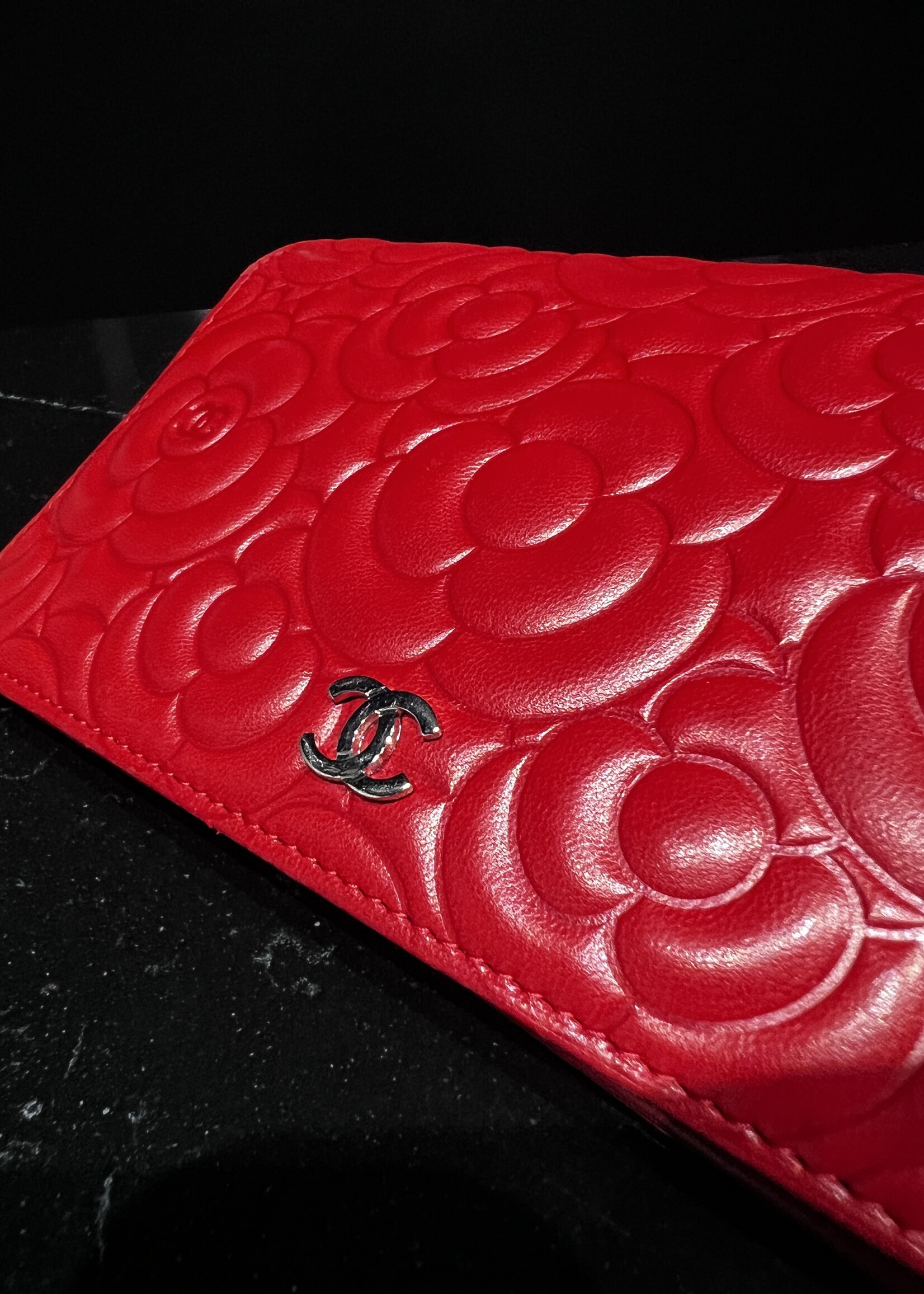Chanel Chanel Camellia Wallet