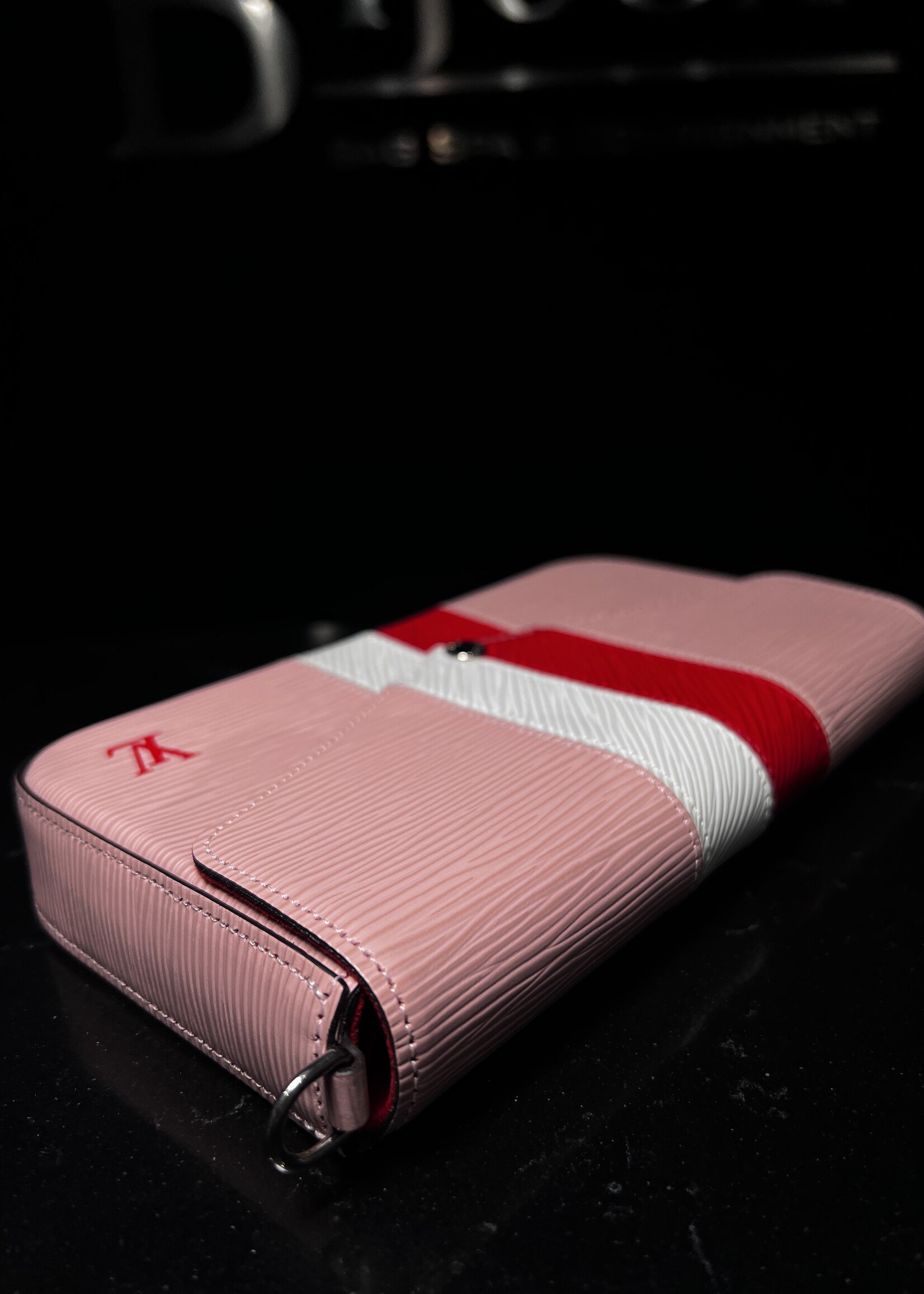 Louis Vuitton Louis Vuitton Epi Felicie Pochette Pink