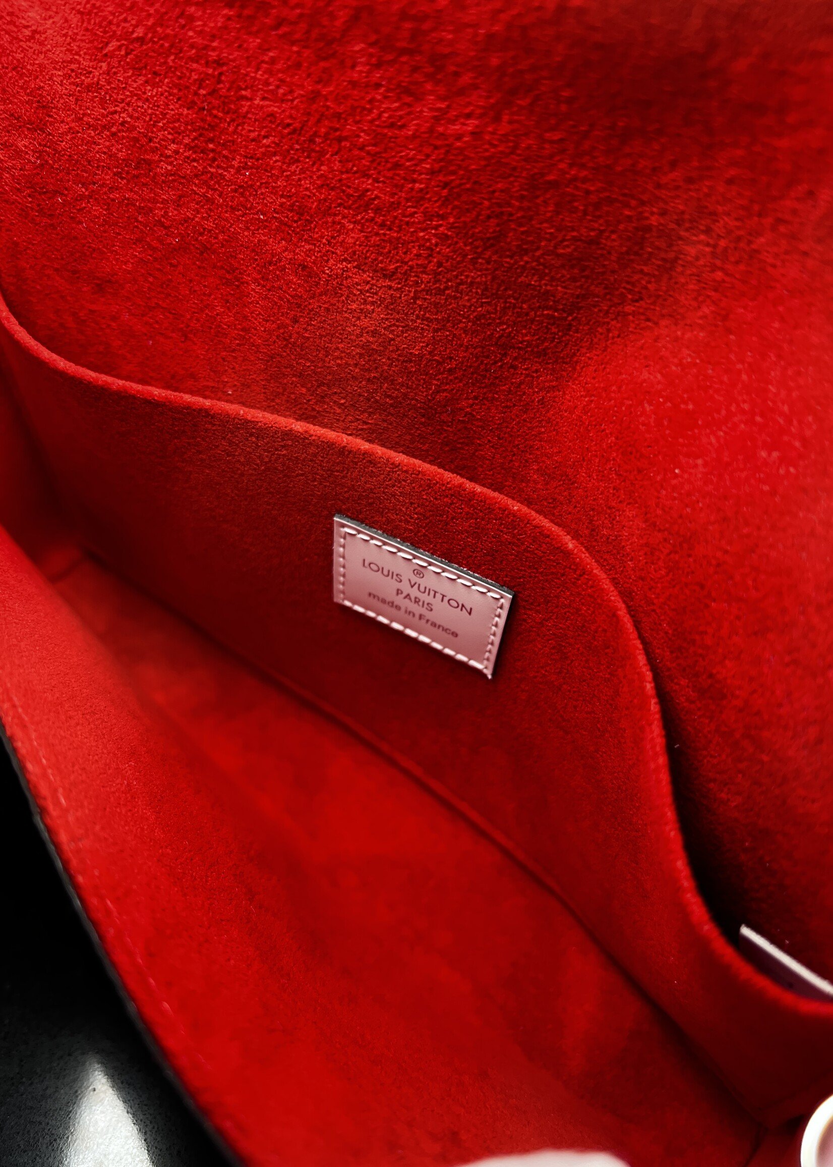 Louis Vuitton Louis Vuitton Epi Felicie Pochette Pink