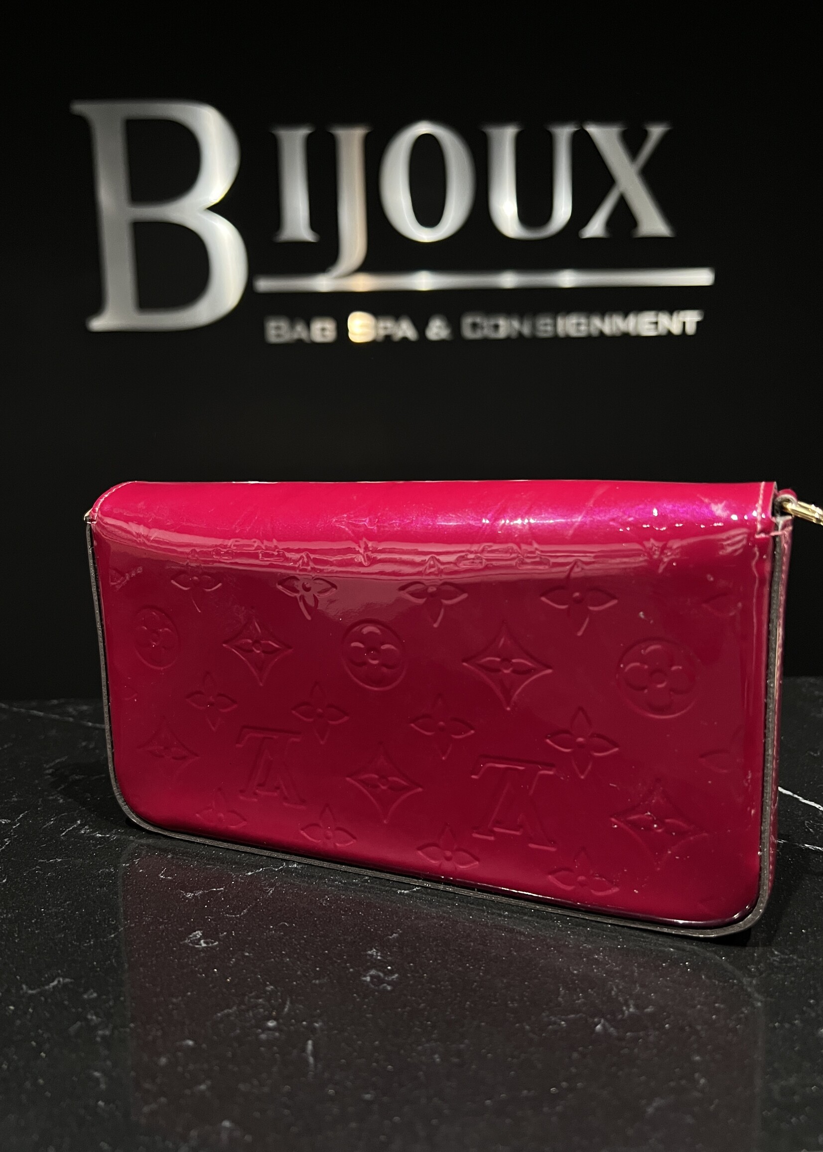 Louis Vuitton Louis Vuitton Pochette Felicie Vernis