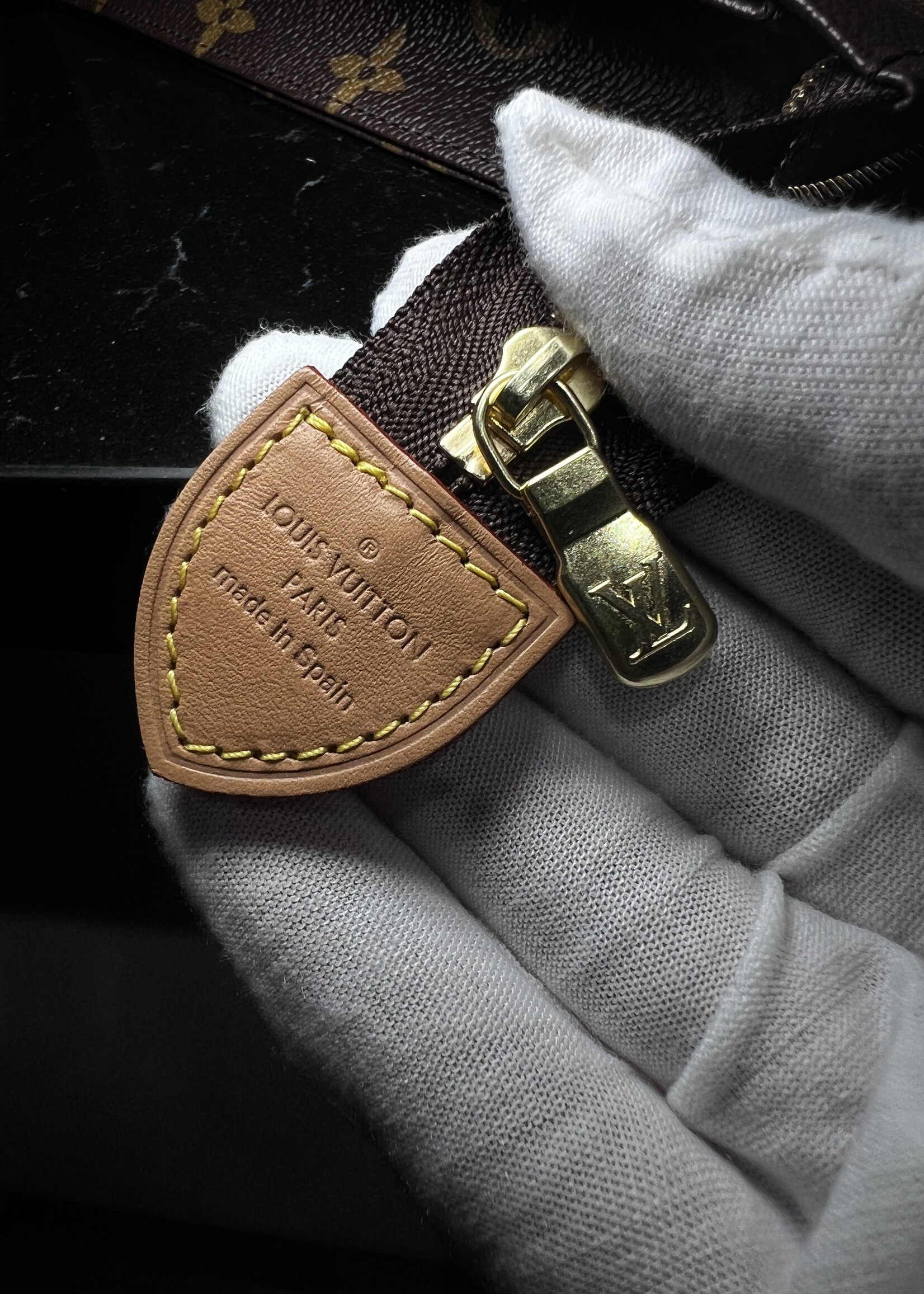 Louis Vuitton Louis Vuitton Game on Toiletry 26