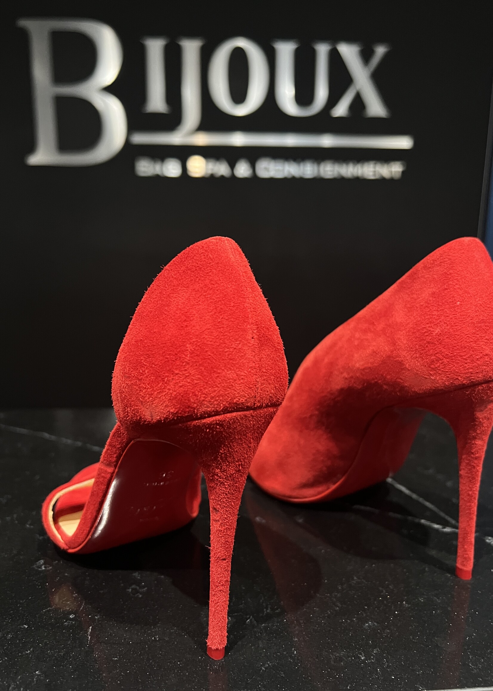 Christian Louboutin Christian Louboutin Phoebe Pumps 36