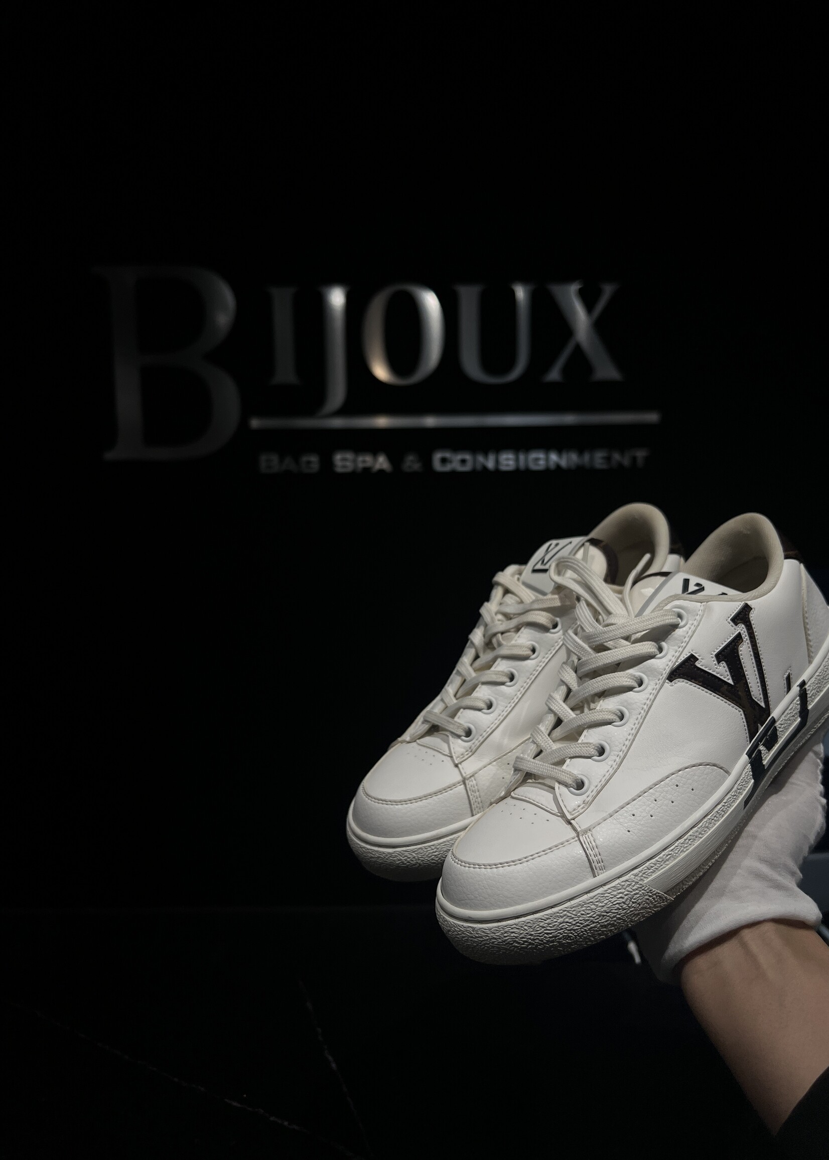 Louis Vuitton Louis Vuitton Charlie 36.5