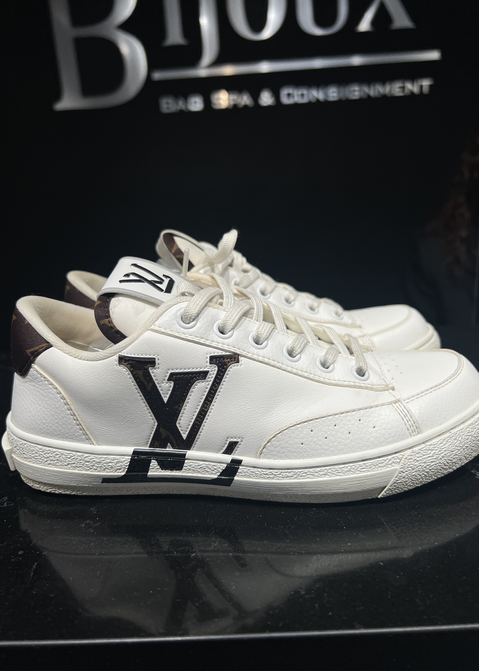 Louis Vuitton Louis Vuitton Charlie 36.5