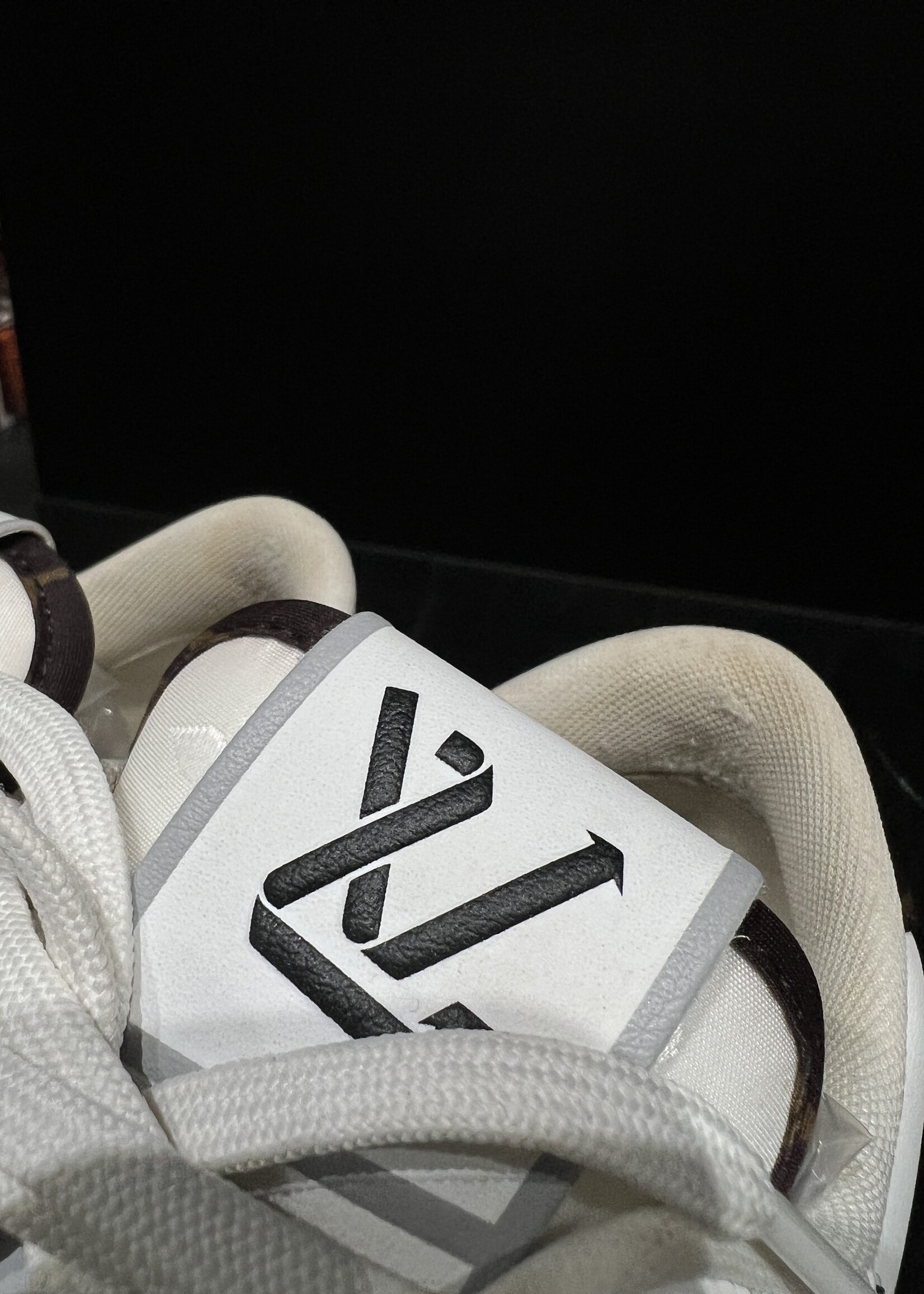 Louis Vuitton Louis Vuitton Charlie 36.5