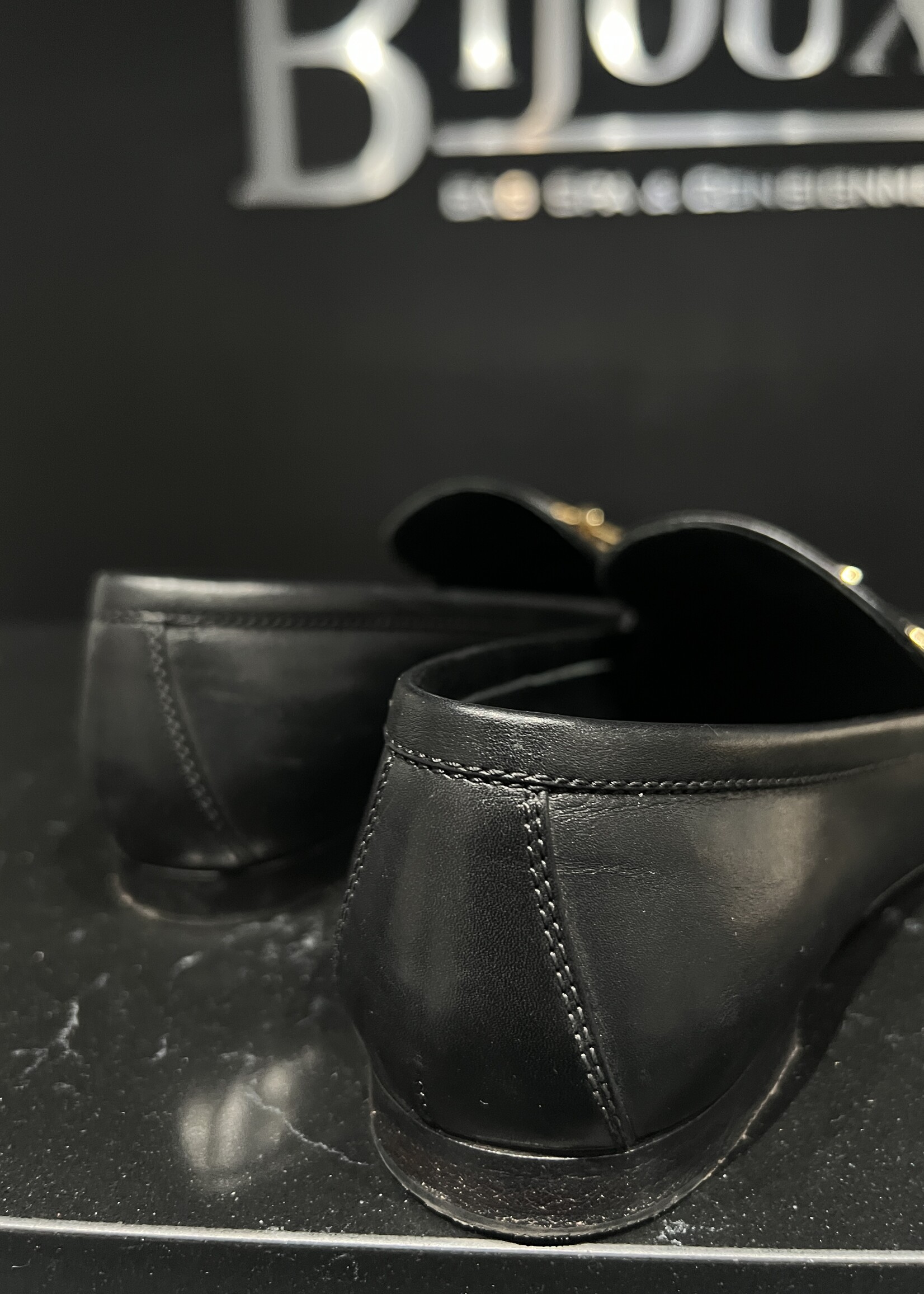 Louis Vuitton Louis Vuitton Loafers 37