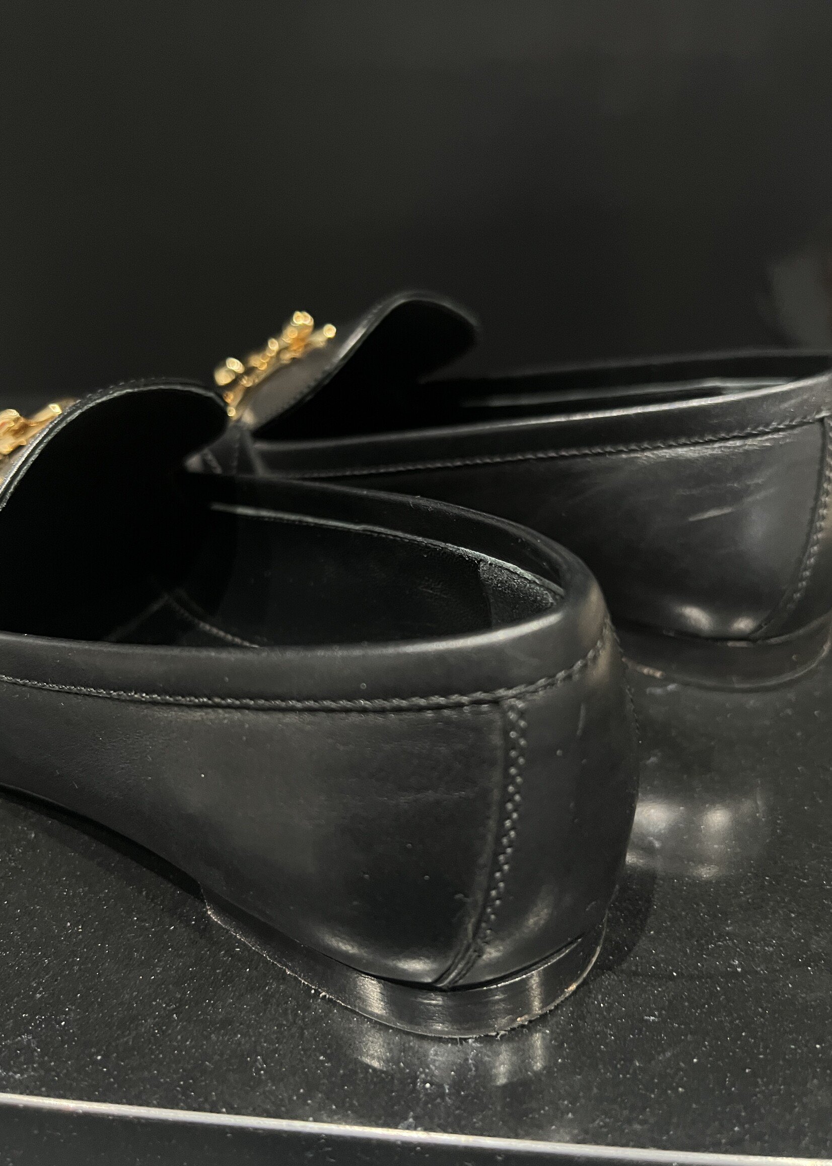 Louis Vuitton Louis Vuitton Loafers 37
