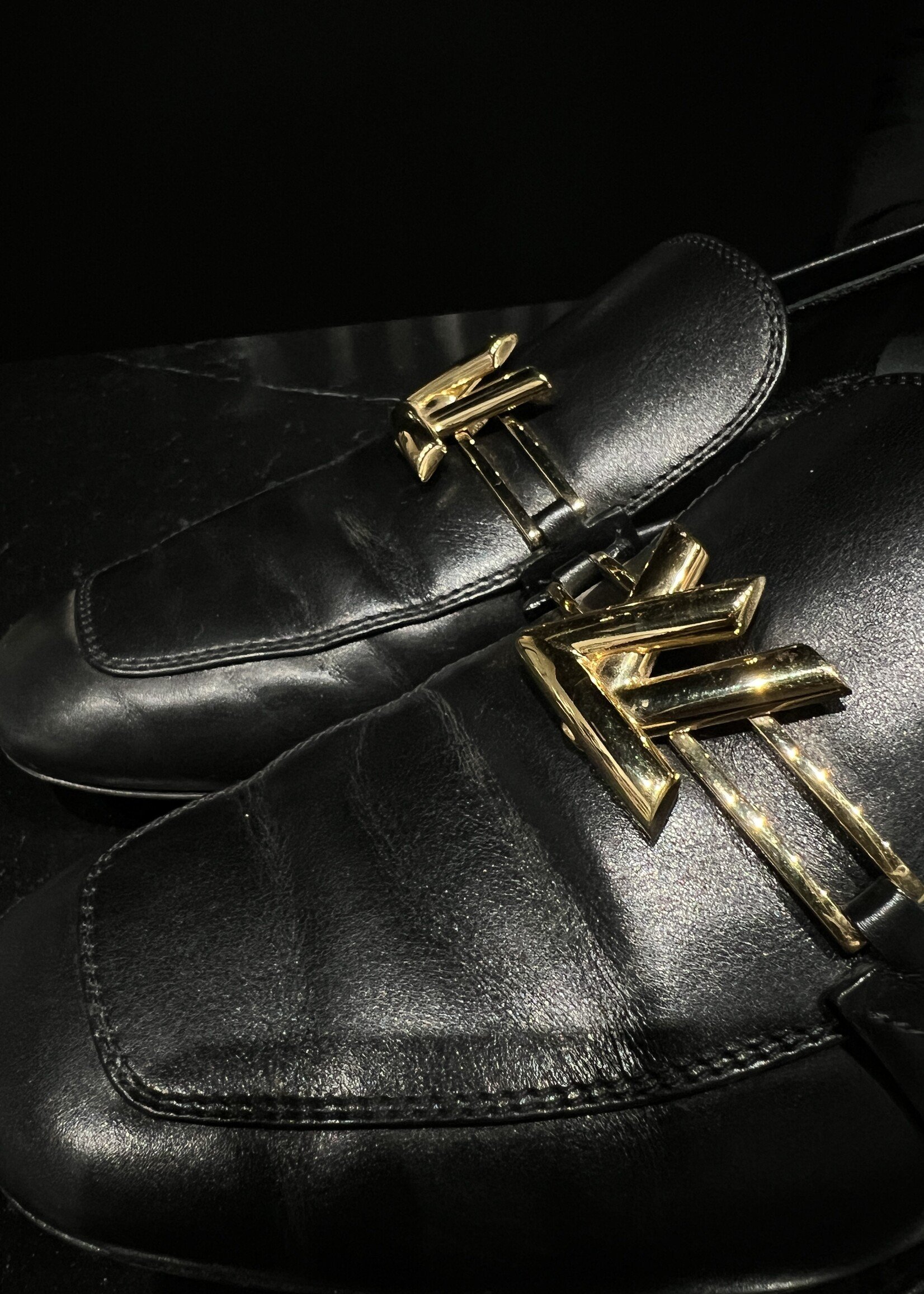 Louis Vuitton Louis Vuitton Loafers 37