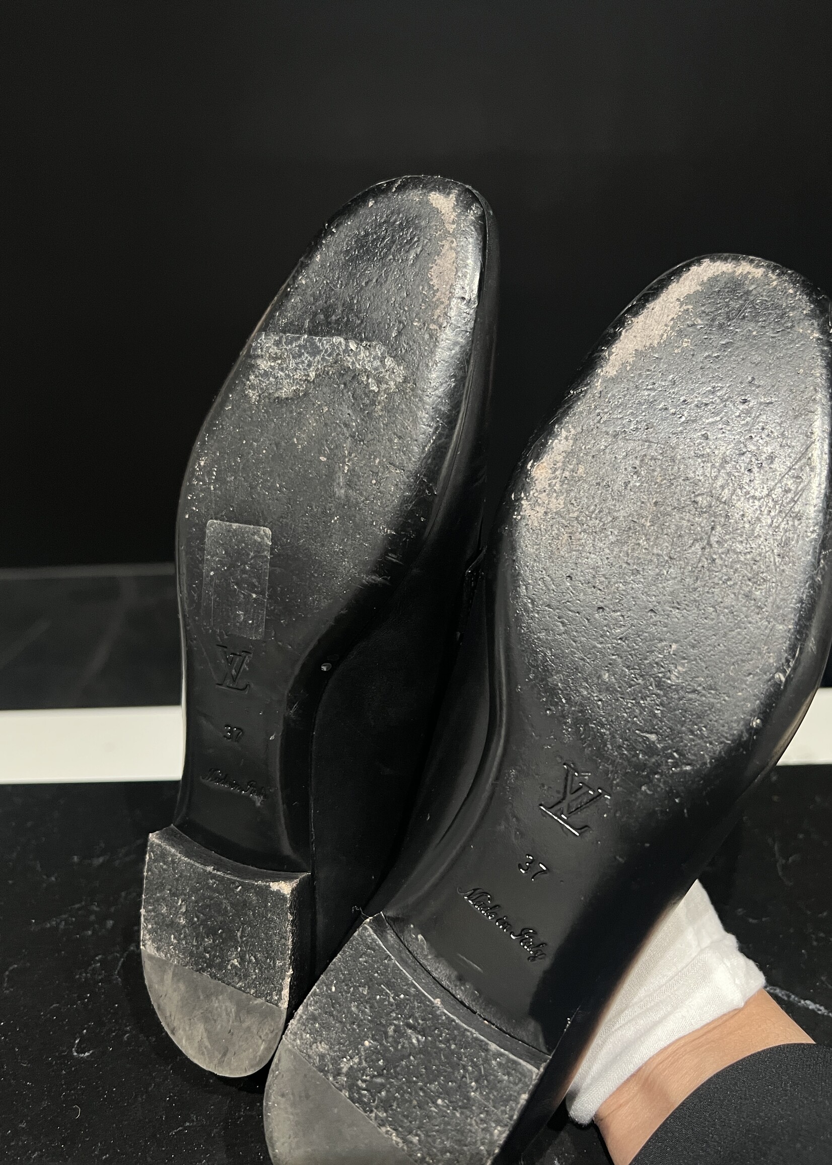 Louis Vuitton Louis Vuitton Loafers 37