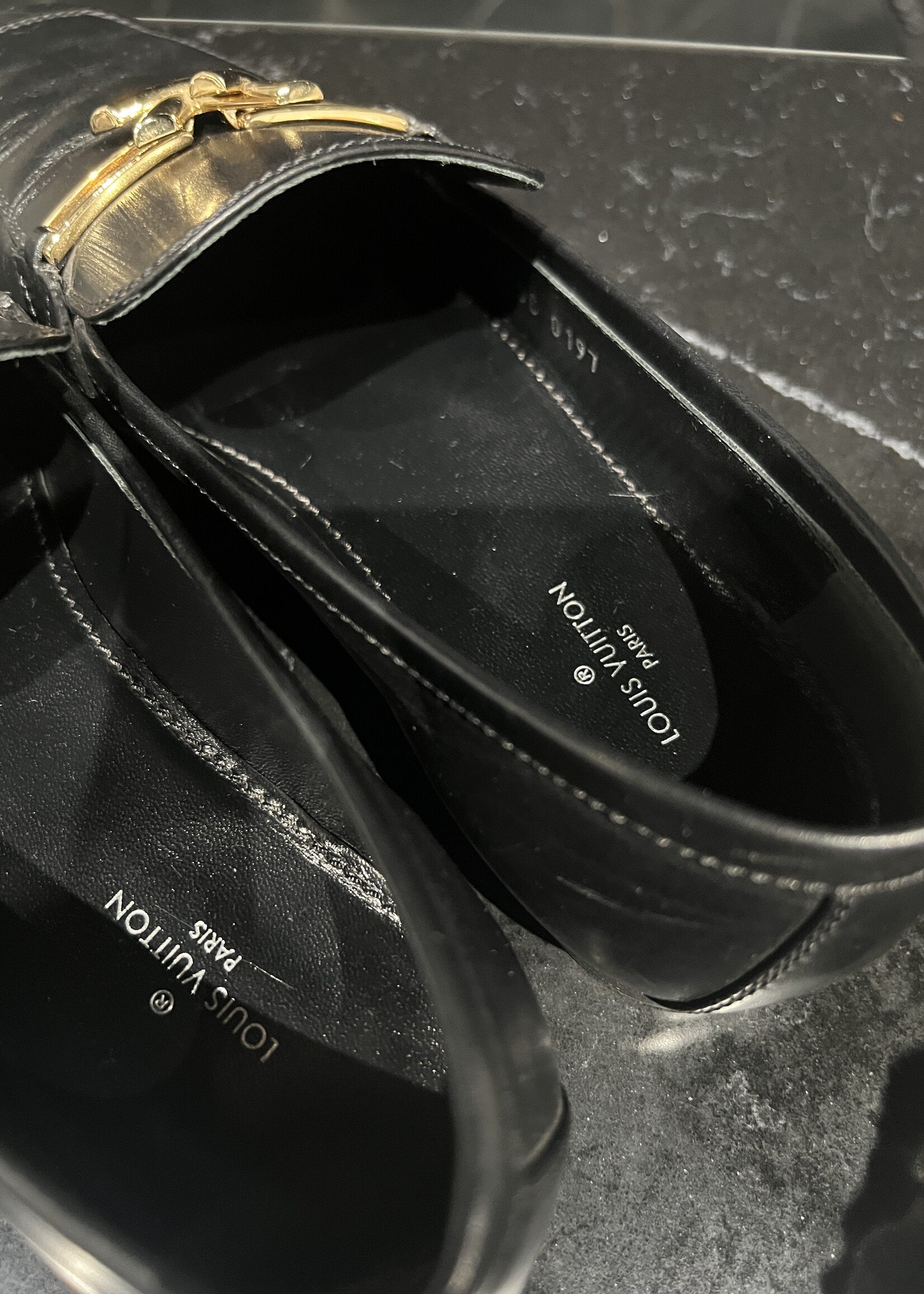 Louis Vuitton Louis Vuitton Loafers 37