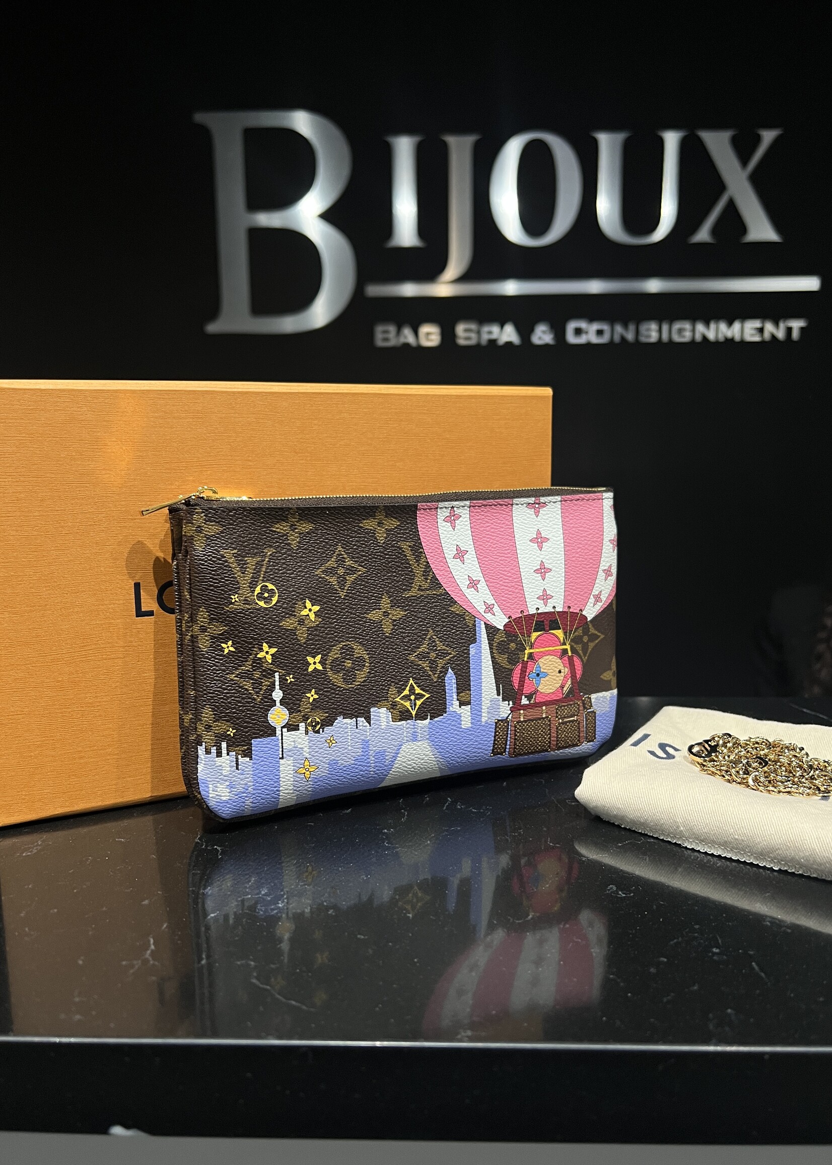 Louis Vuitton Louis Vuitton Christmas Zip Pochette 2019