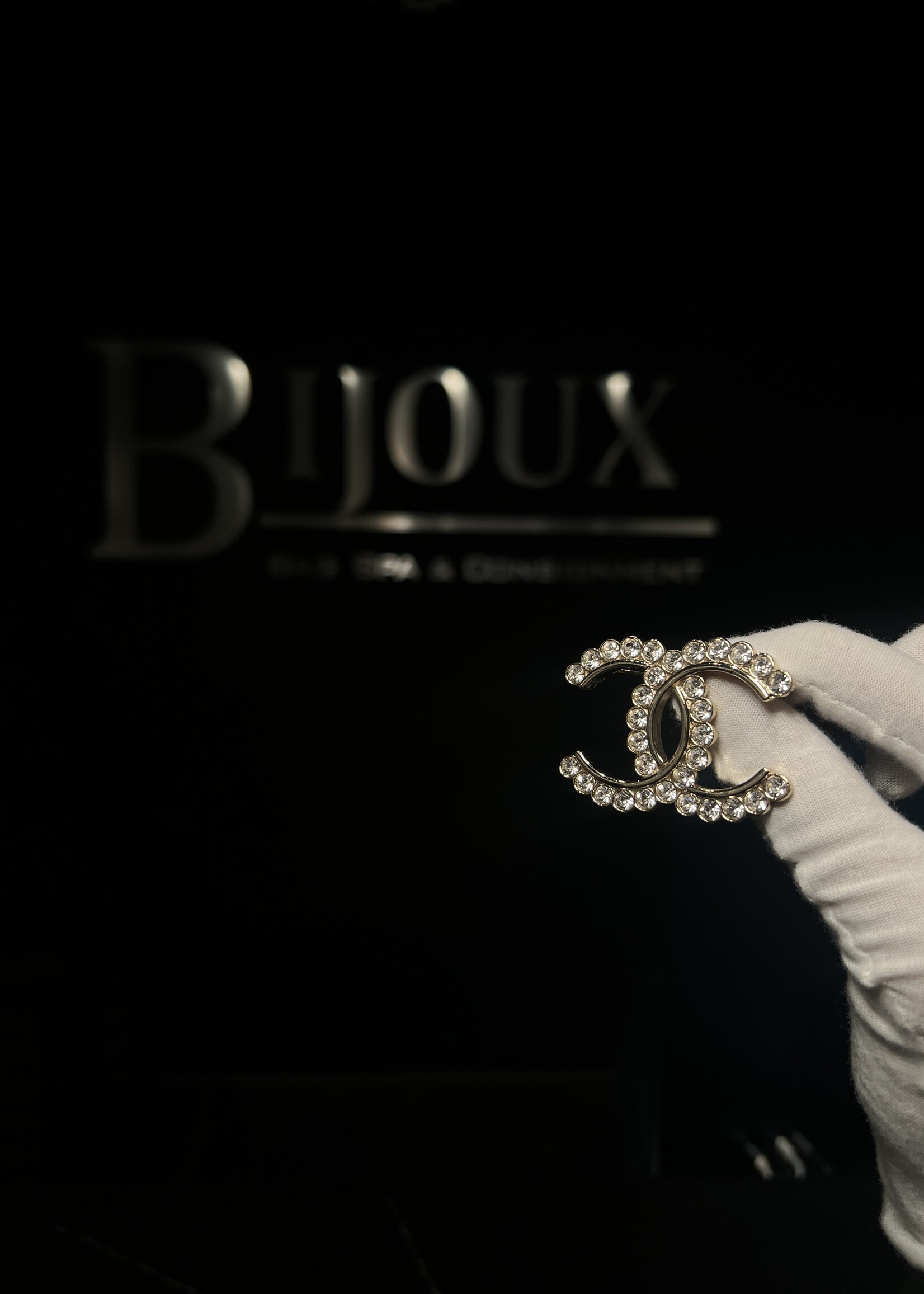 Chanel Chanel Brooch 20C