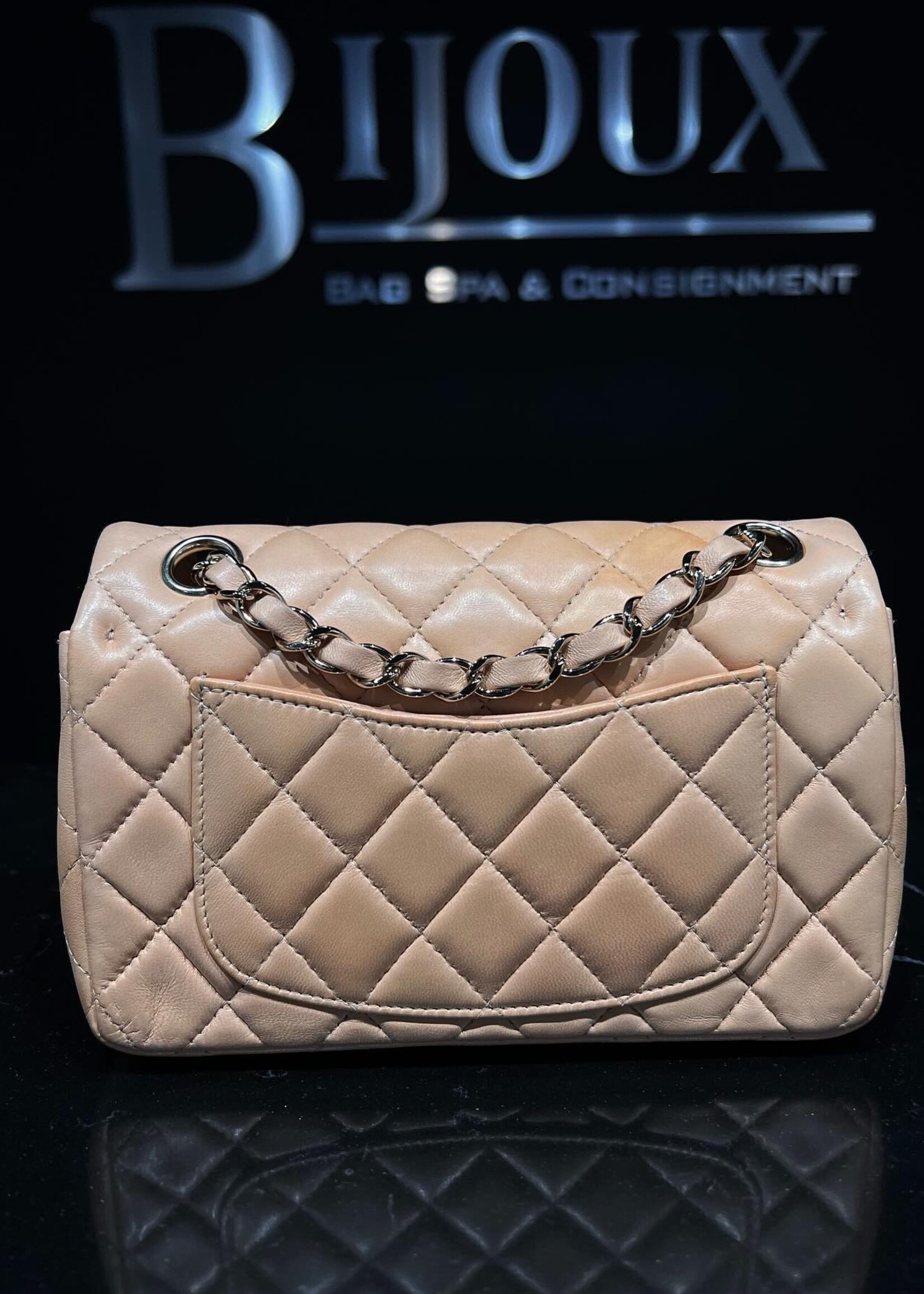 Chanel Chanel Mini Flap Bag GHW